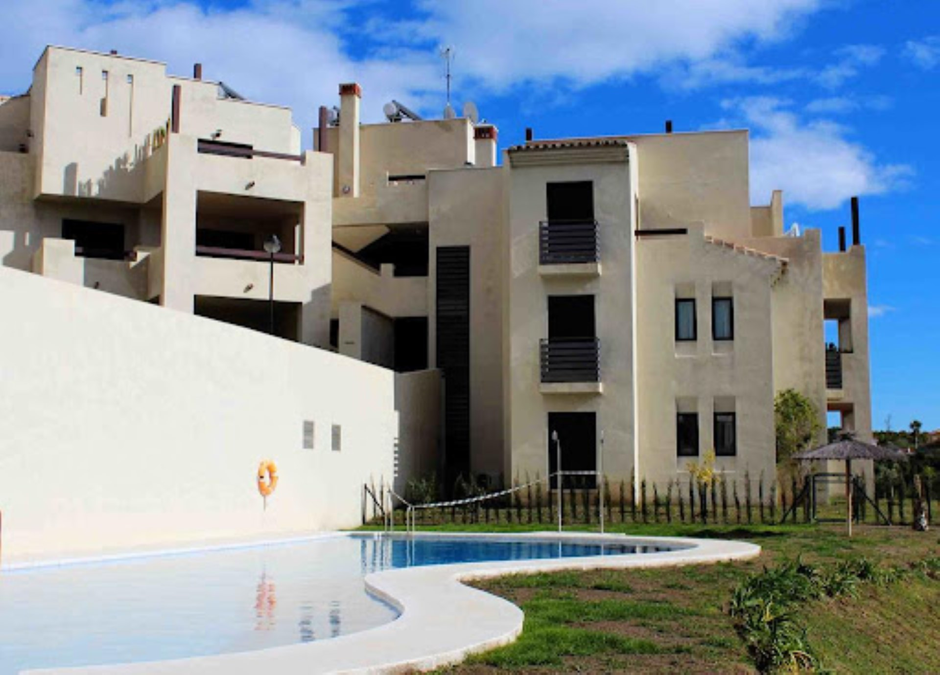 Contemporary apartment with expansive terrace in Selwo.
