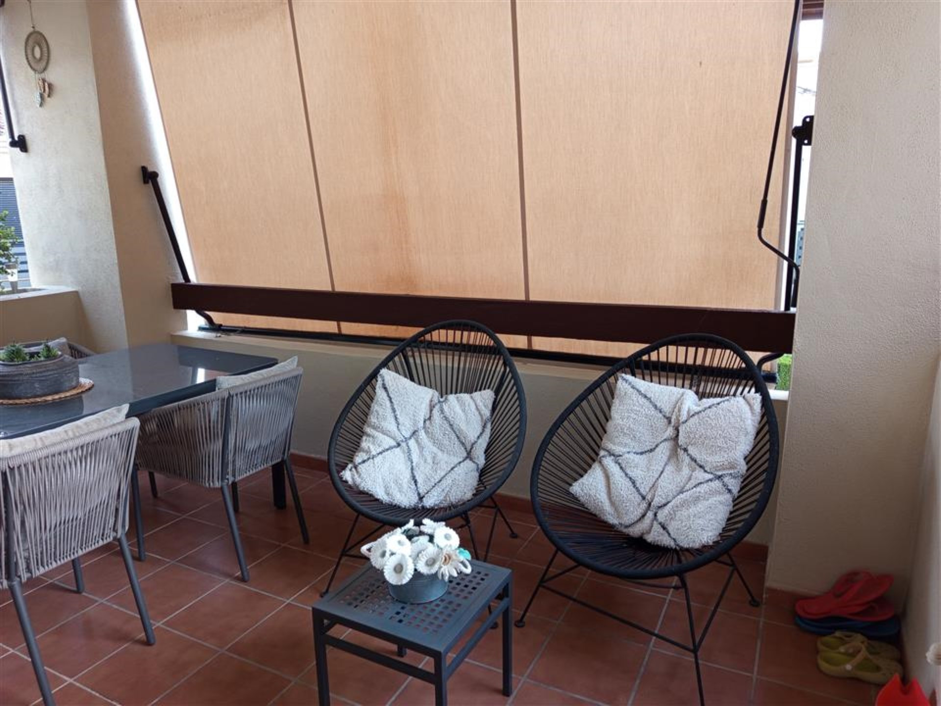 Contemporary apartment with expansive terrace in Selwo.