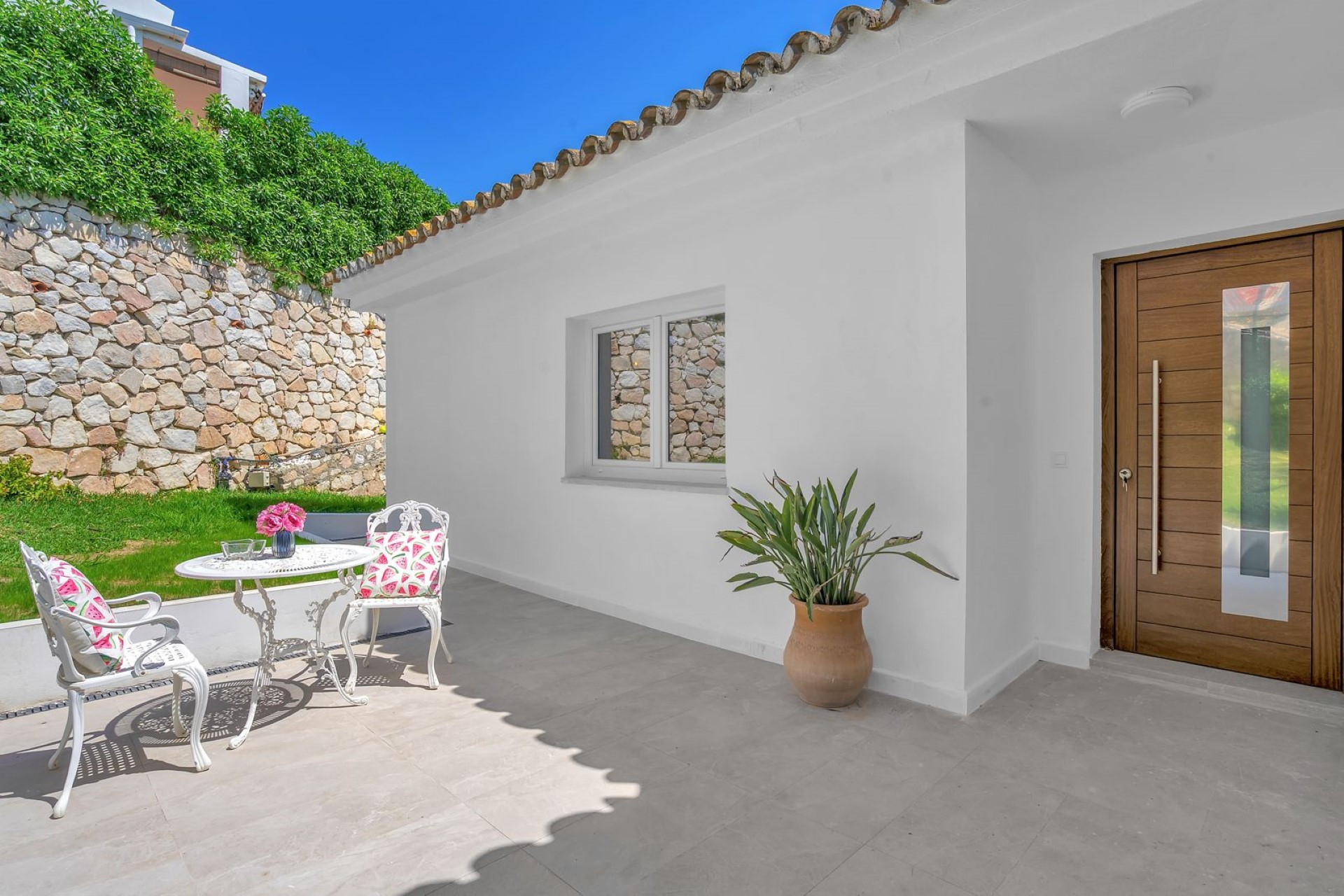 Elegante villa con piscina privada en El Chaparral, Mijas Costa