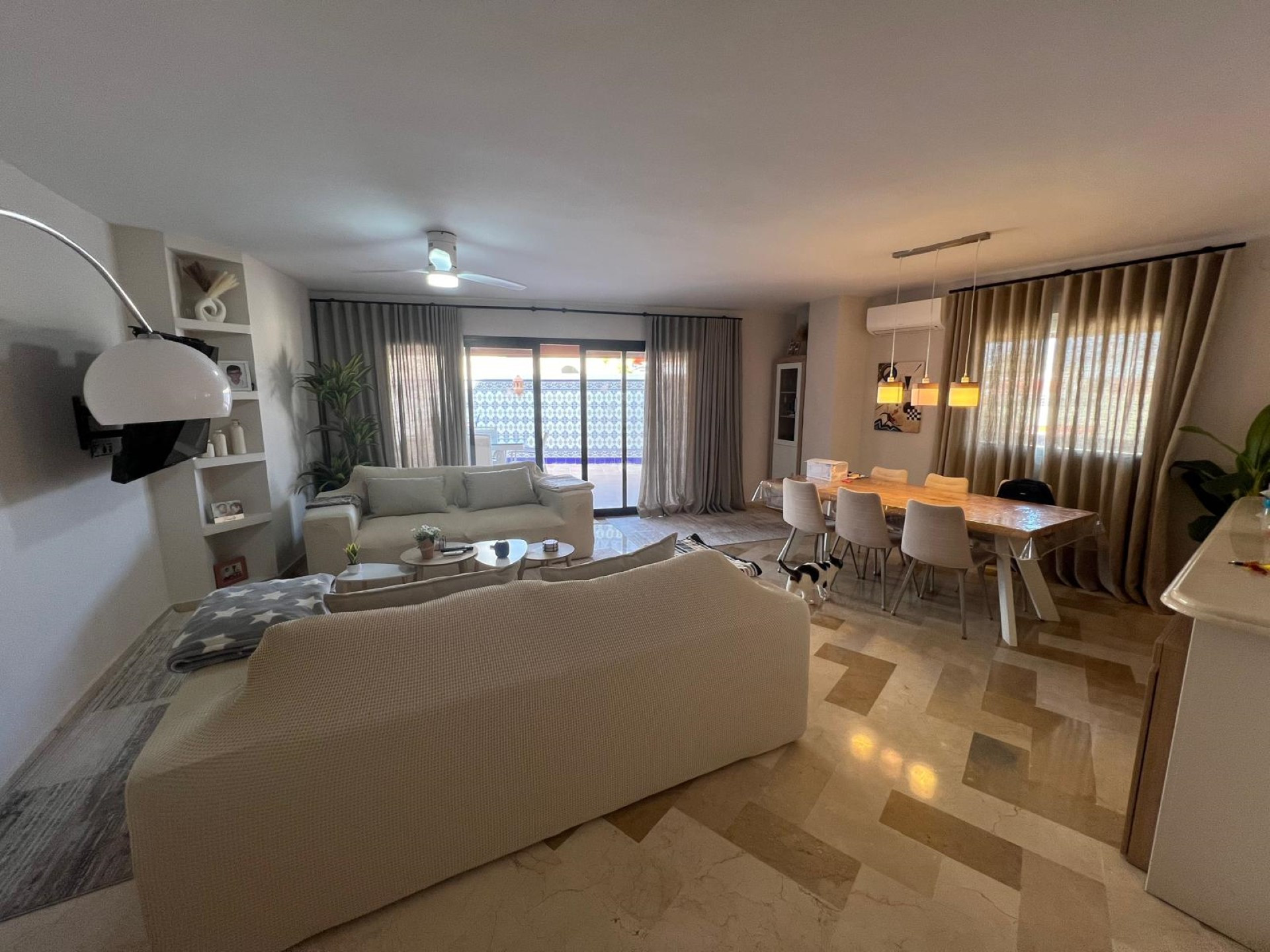 Luxurious 4 bedroom beachisde apartment in Marbella Centro
