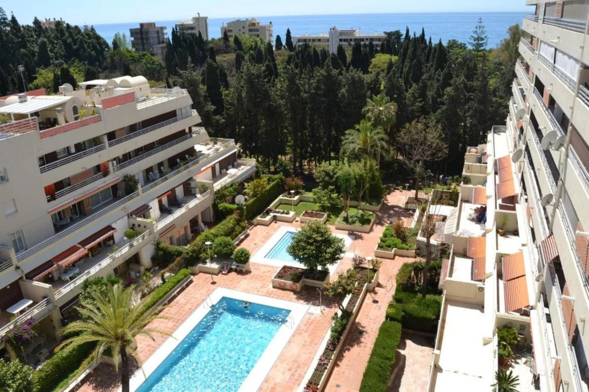 Luxurious 4 bedroom beachisde apartment in Marbella Centro