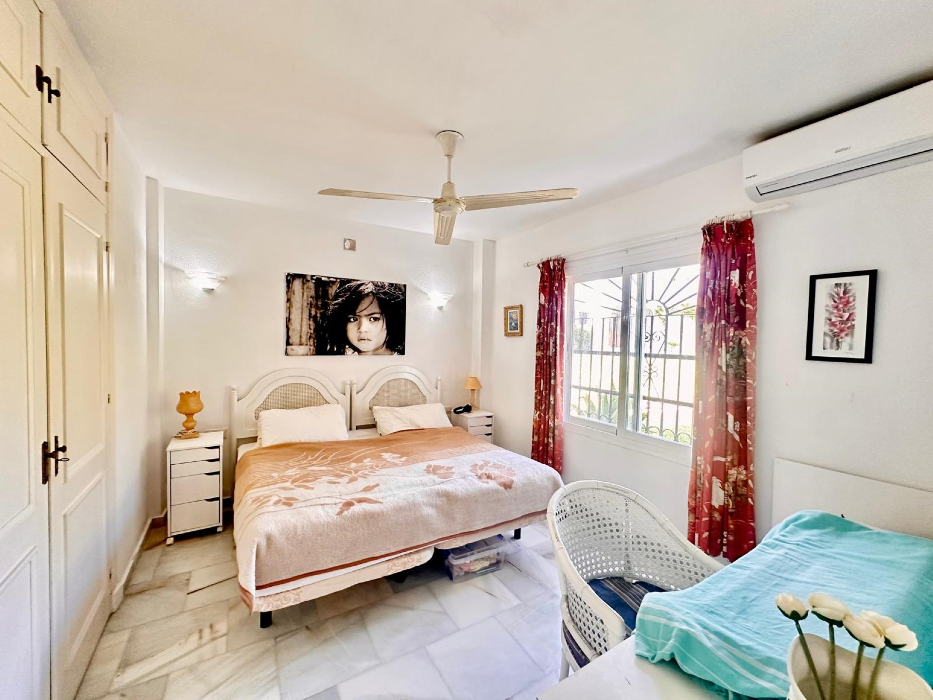 Bright and spacious ground floor apartment in El Paraiso, Estepona East