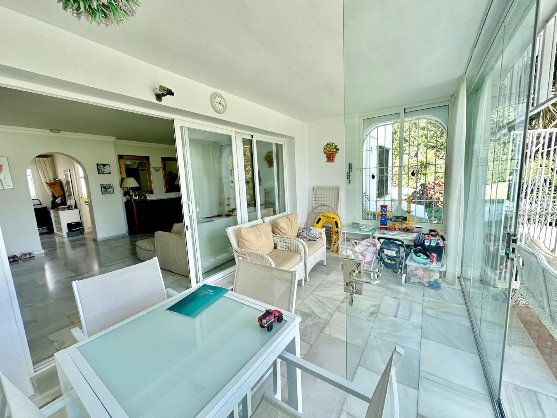 Bright and spacious ground floor apartment in El Paraiso, Estepona East