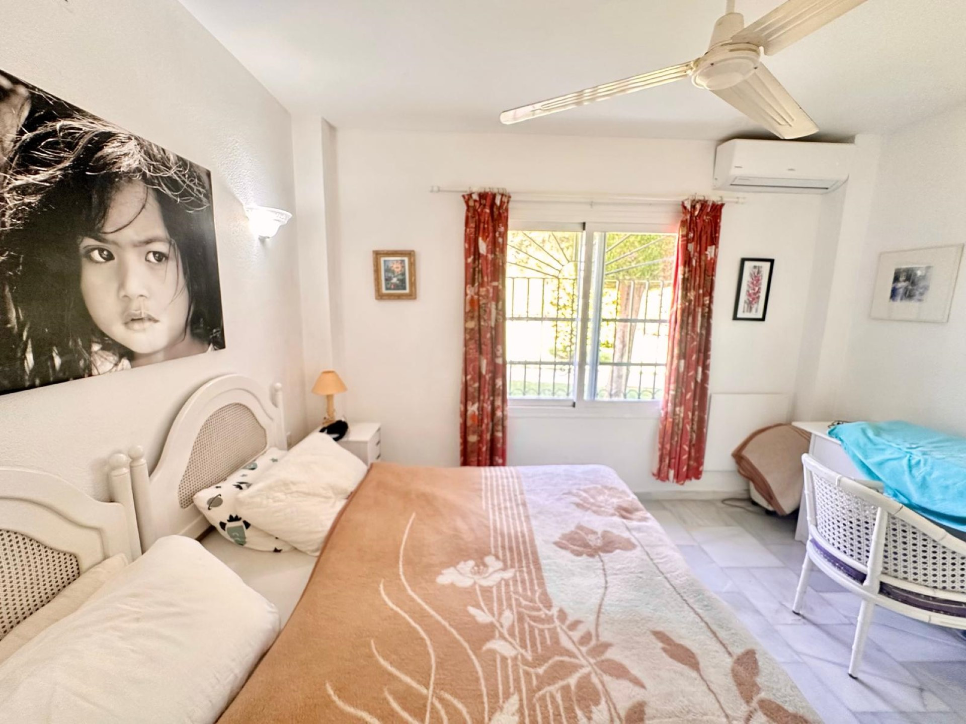 Bright and spacious ground floor apartment in El Paraiso, Estepona East