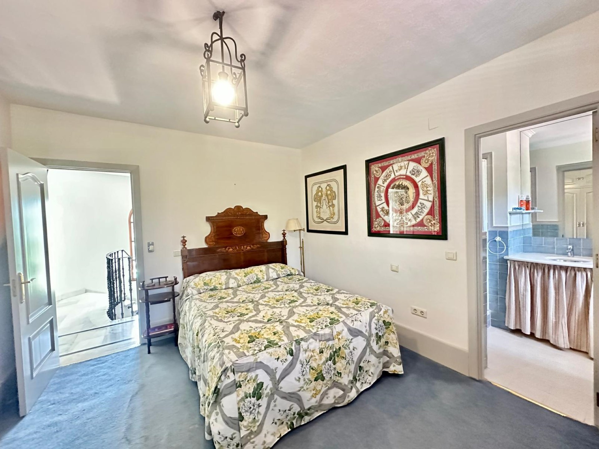 Exceptional frontline golf 5-bedroom villa in Guadalmina Alta