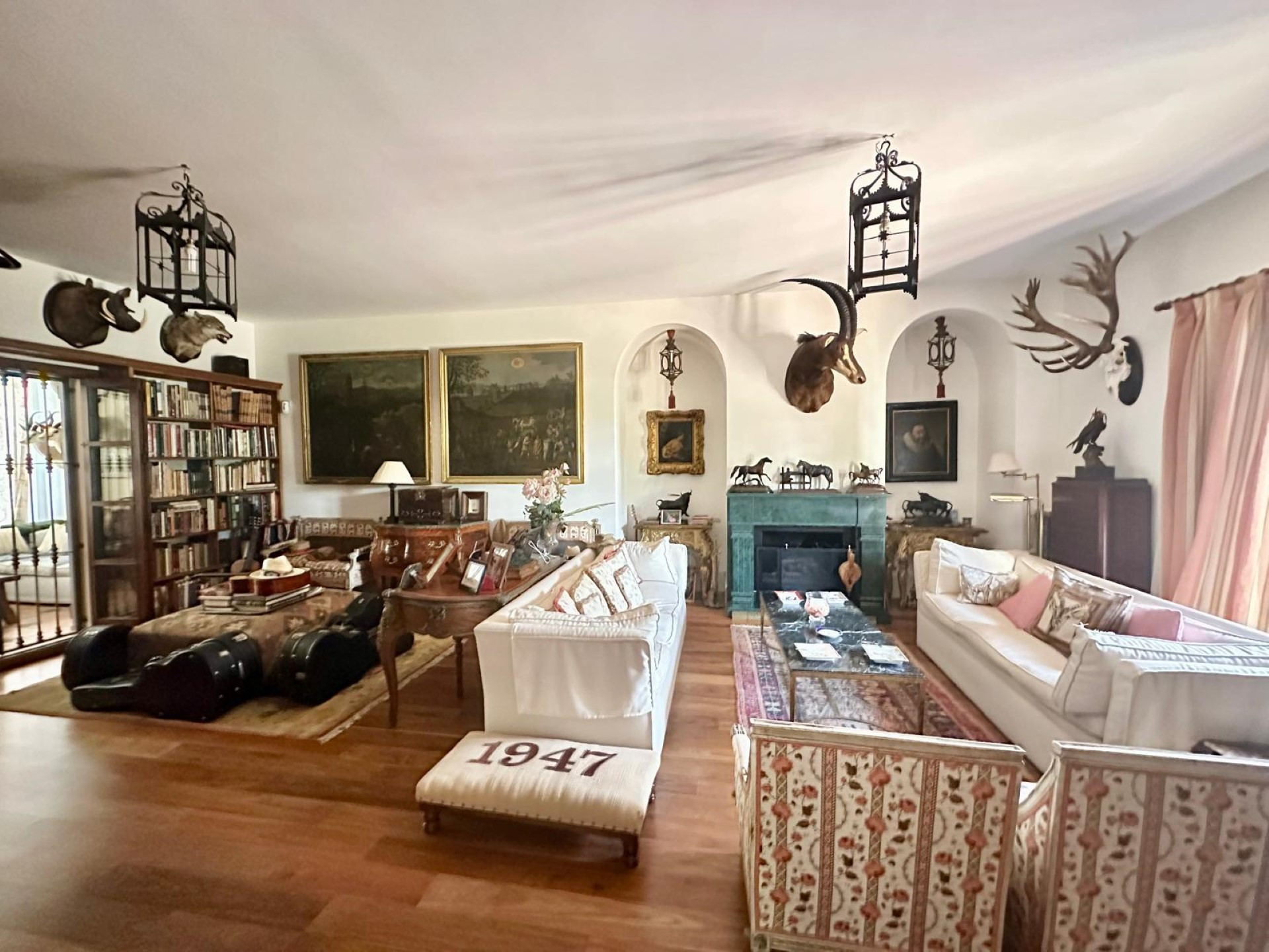 Exceptional frontline golf 5-bedroom villa in Guadalmina Alta