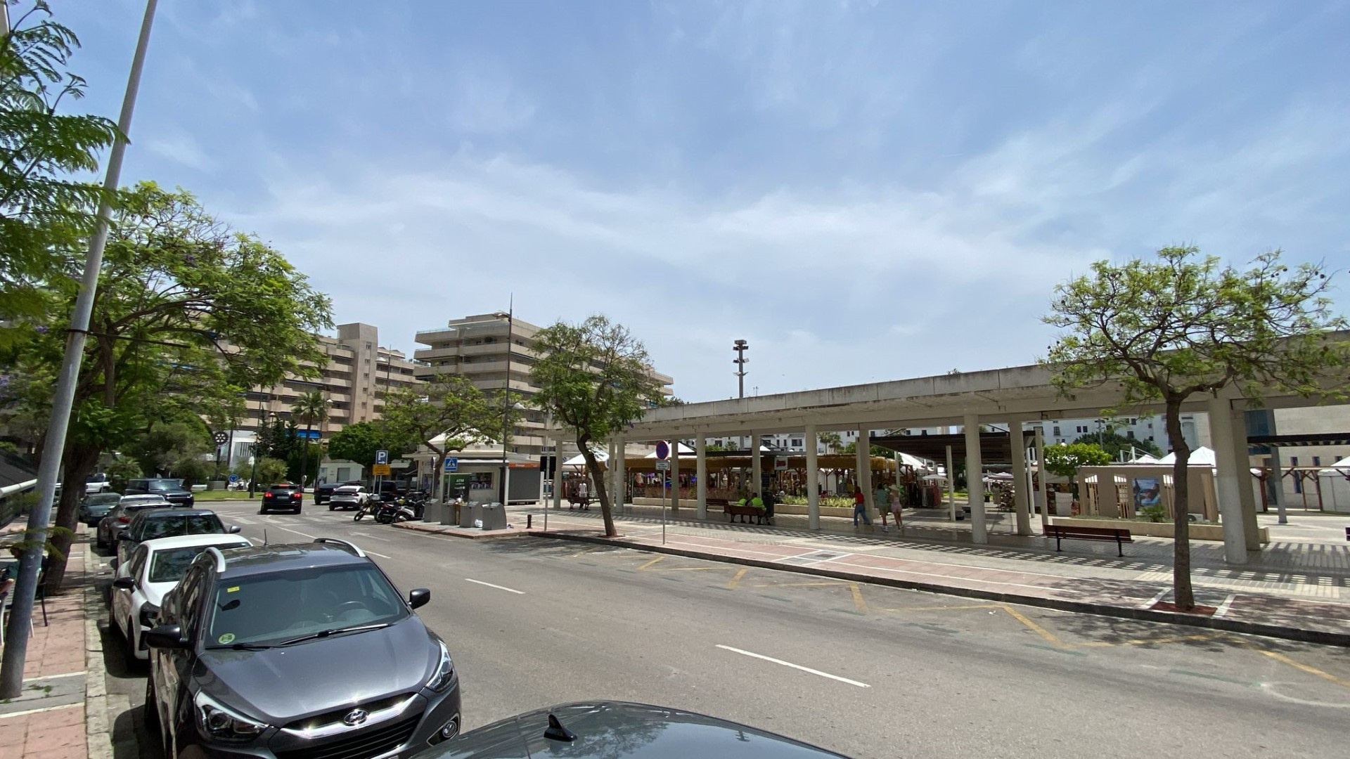 Amplio local comercial en Puerto Banús.