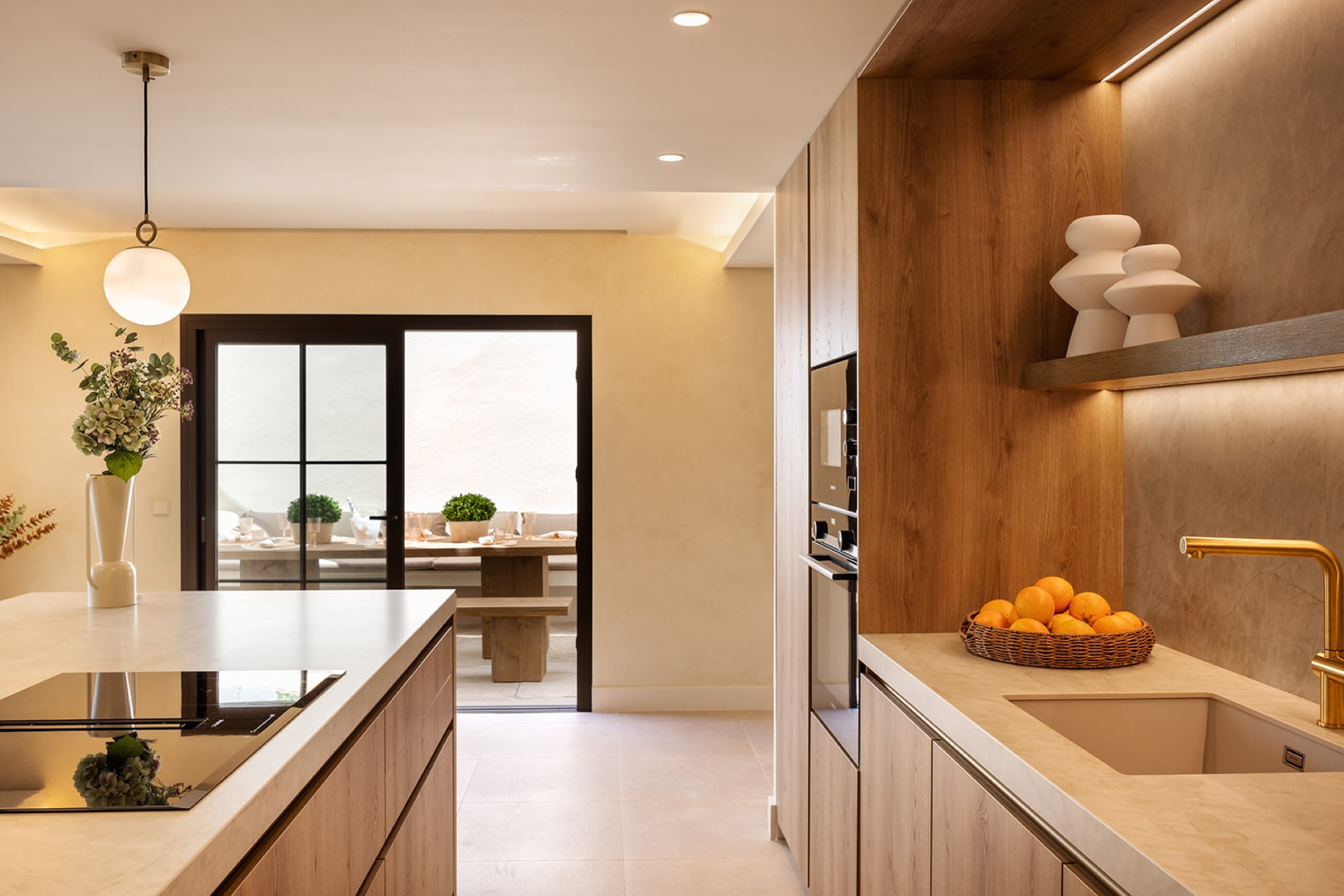 Luxurious 6-bedroom villa in Nueva Andalucia, Marbella