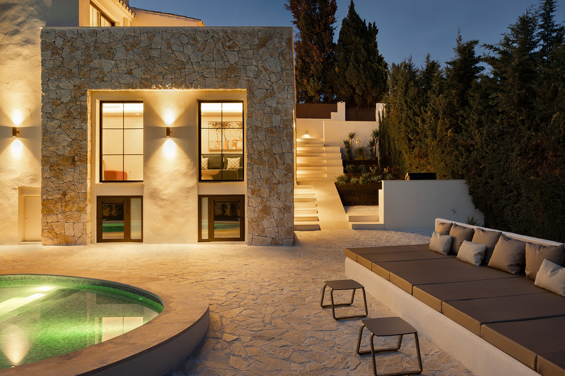 Luxurious 6-bedroom villa in Nueva Andalucia, Marbella