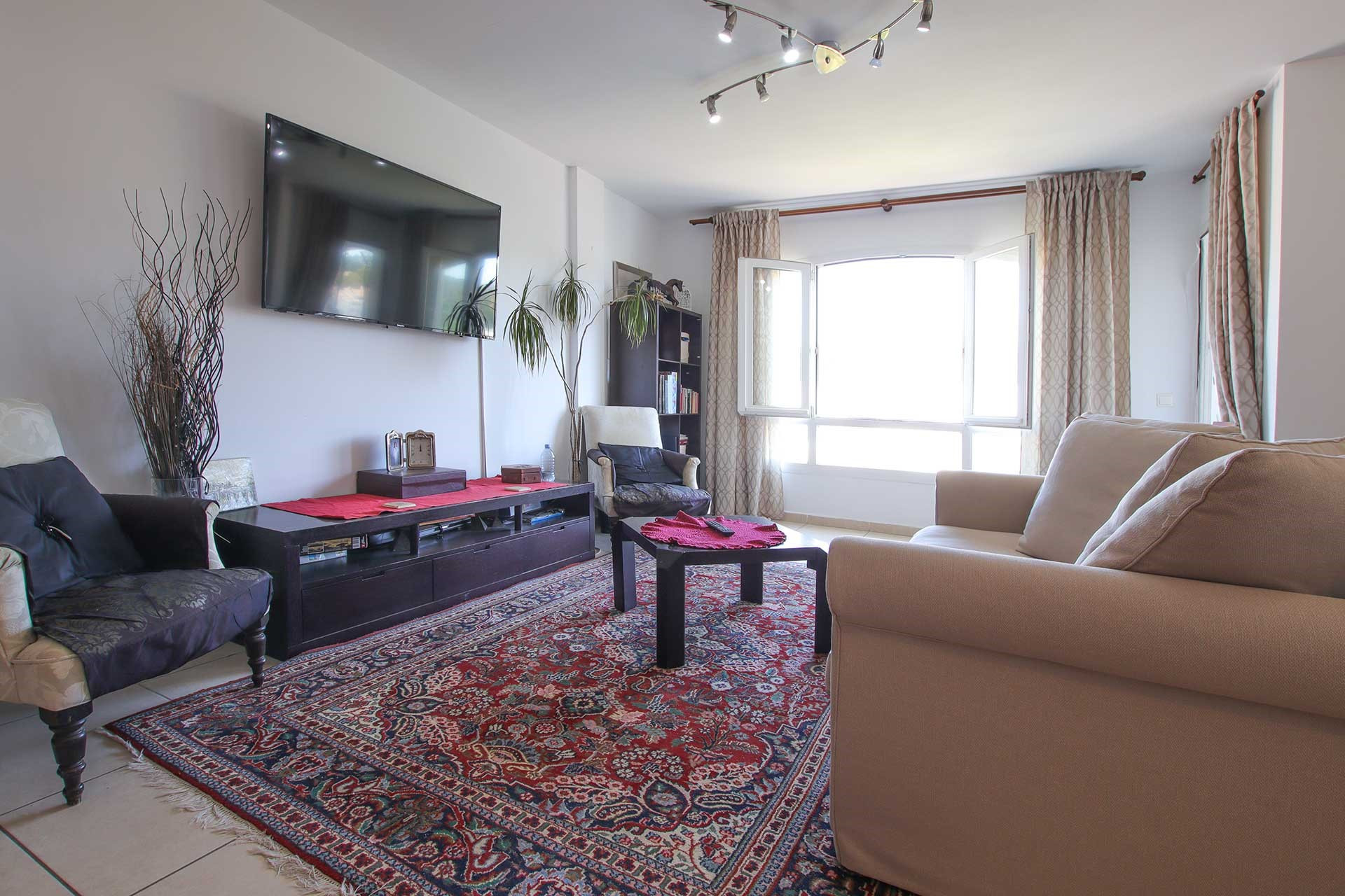 Elegante apartamento de 3 dormitorios en Nueva Andalucía, Marbella