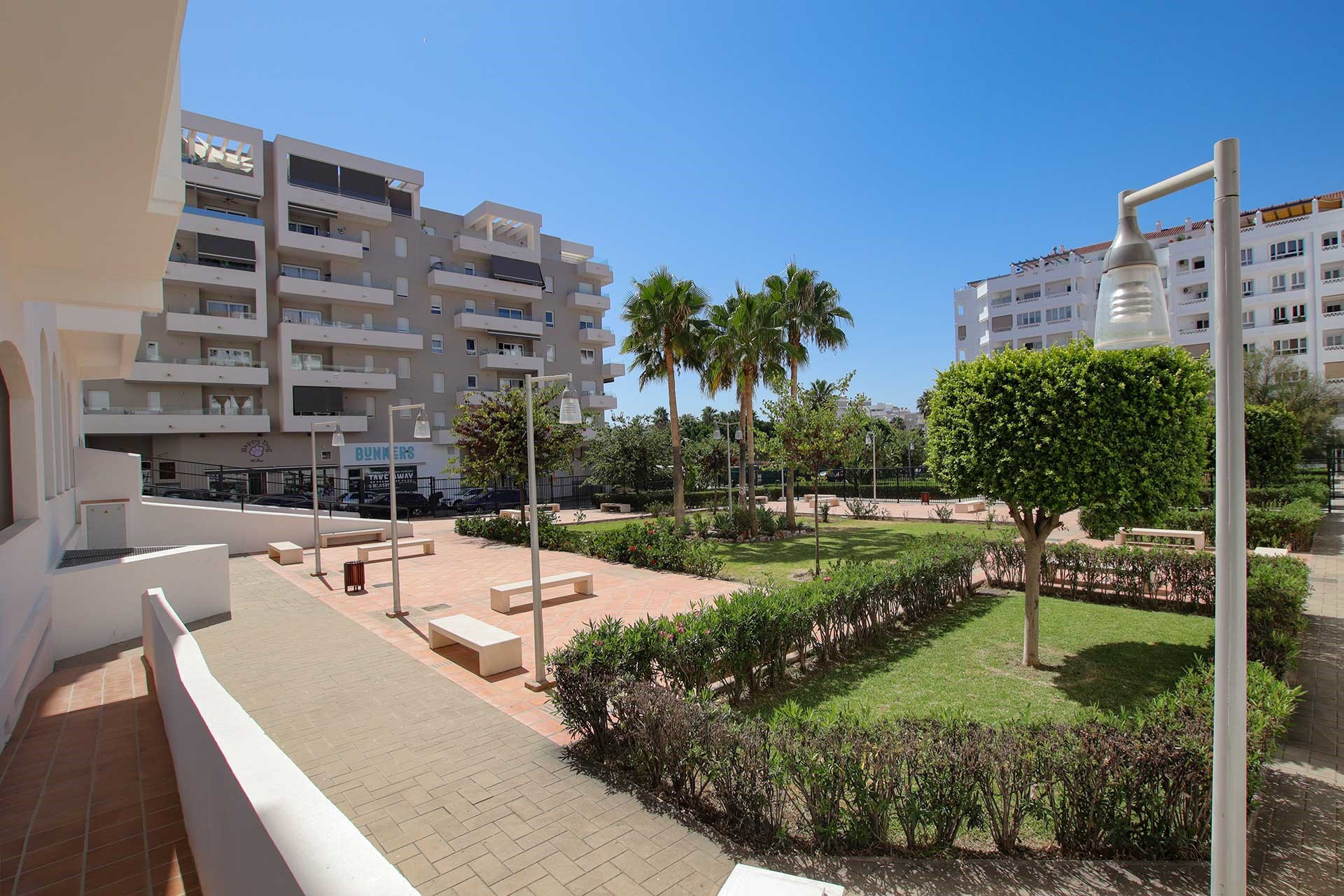 Elegante apartamento de 3 dormitorios en Nueva Andalucía, Marbella