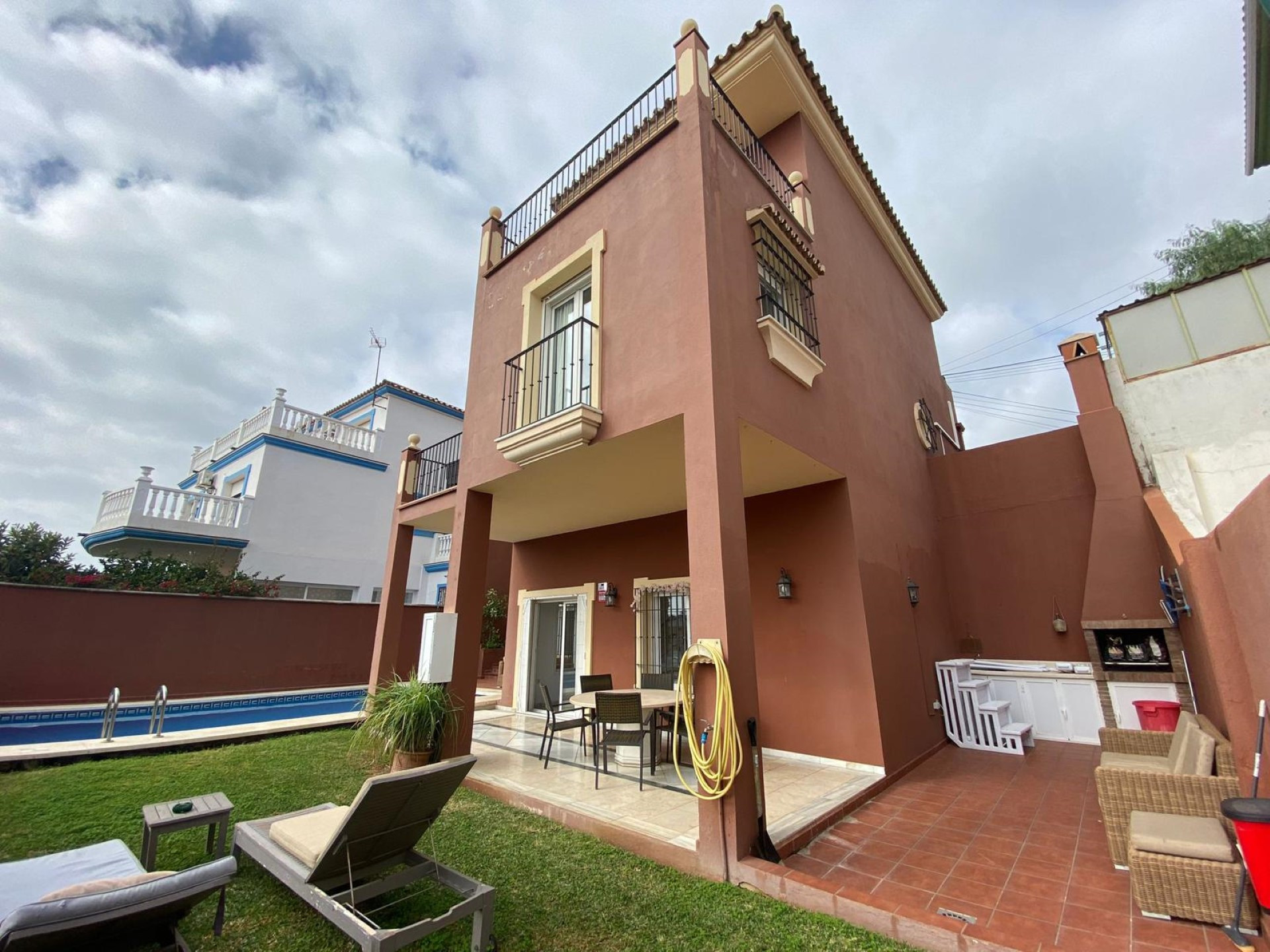 Traditional family villa in El Gamonal, San Pedro de Alcantara