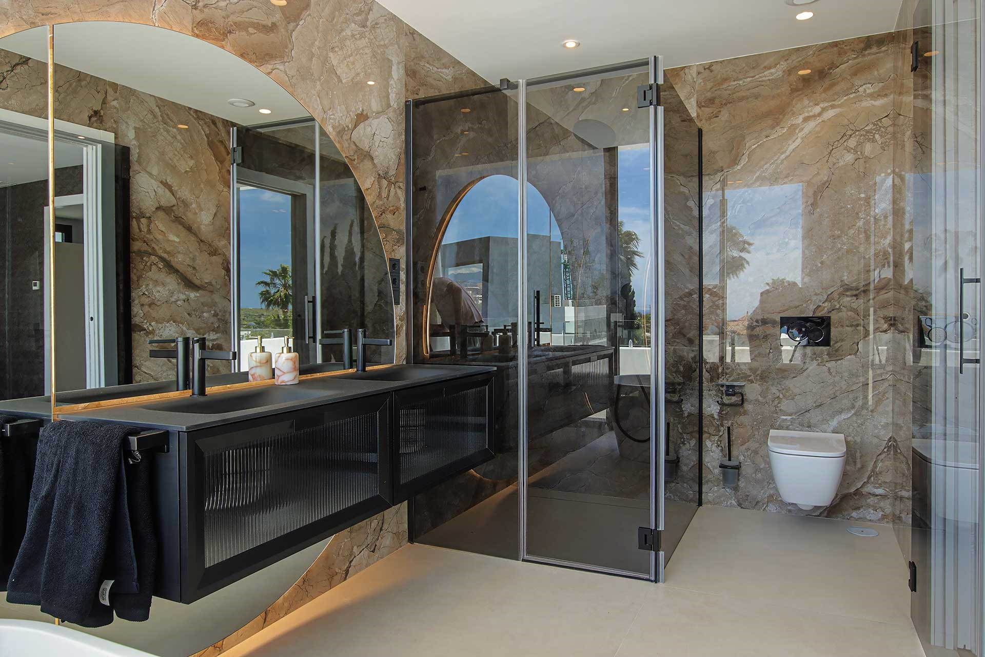 Impressive brand new 4 bedroom villa with infinity pool in Valle Romano, Estepona
