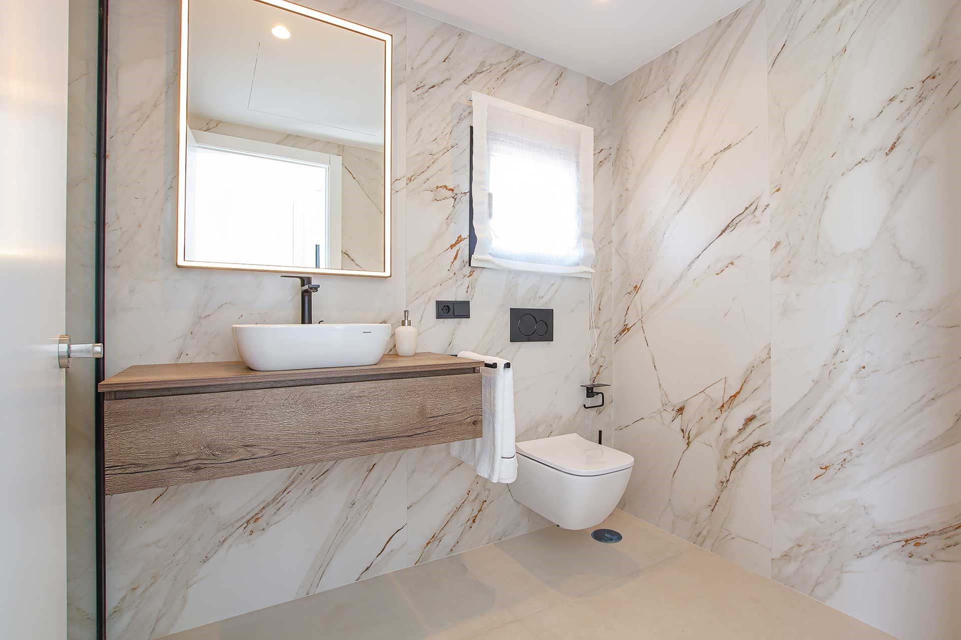 Impressive brand new 4 bedroom villa with infinity pool in Valle Romano, Estepona