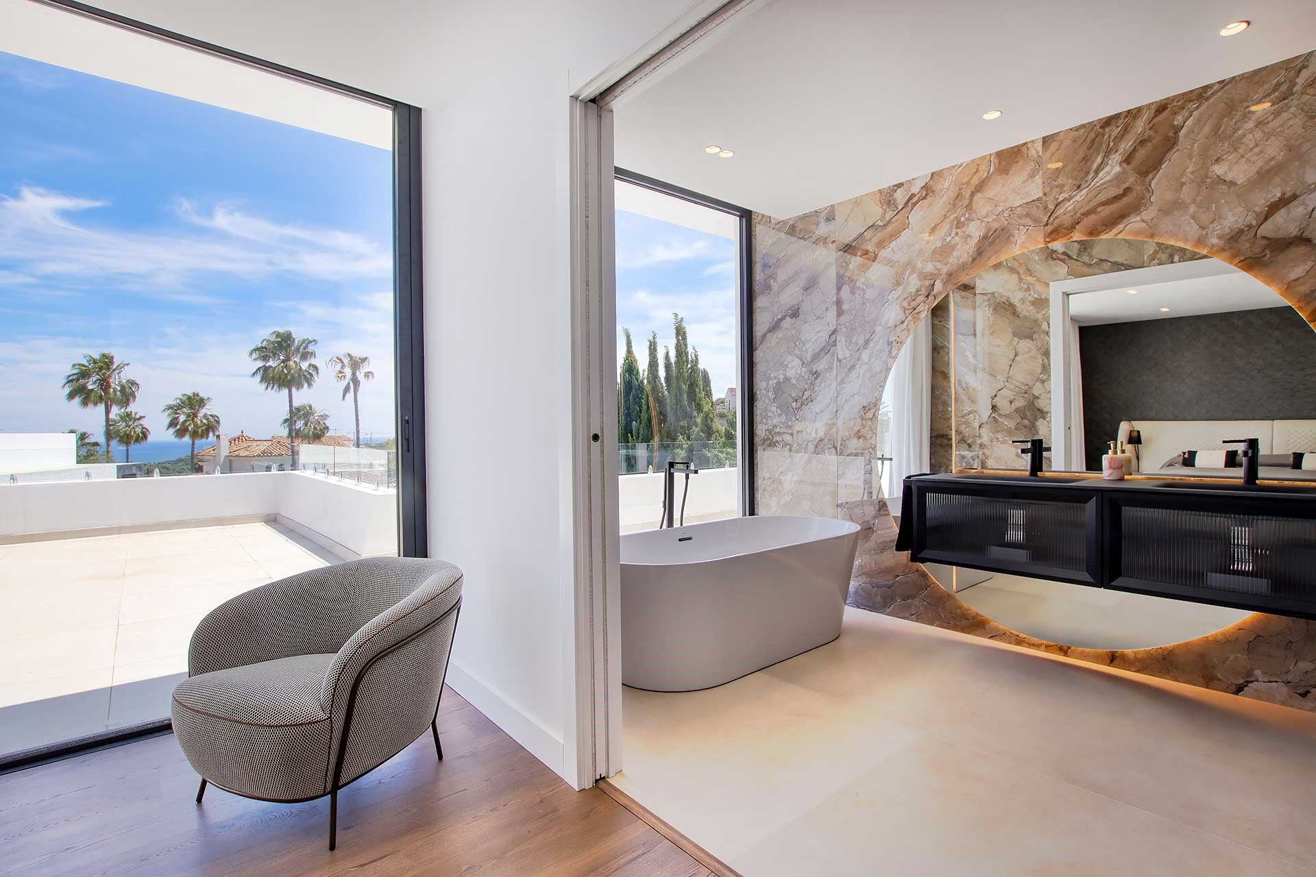 Impressive brand new 4 bedroom villa with infinity pool in Valle Romano, Estepona