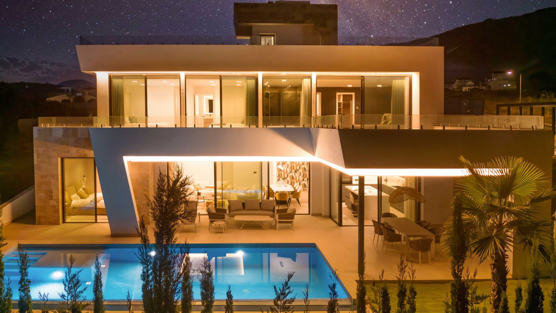 Impressive brand new 4 bedroom villa with infinity pool in Valle Romano, Estepona