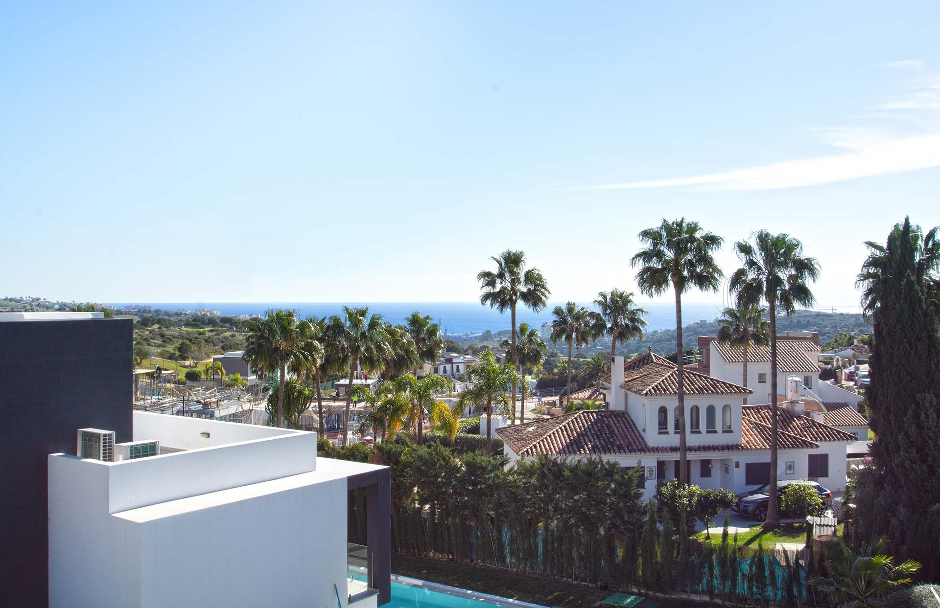 Impresionante villa de 4 dormitorios con piscina infinity en Valle Romano, Estepona