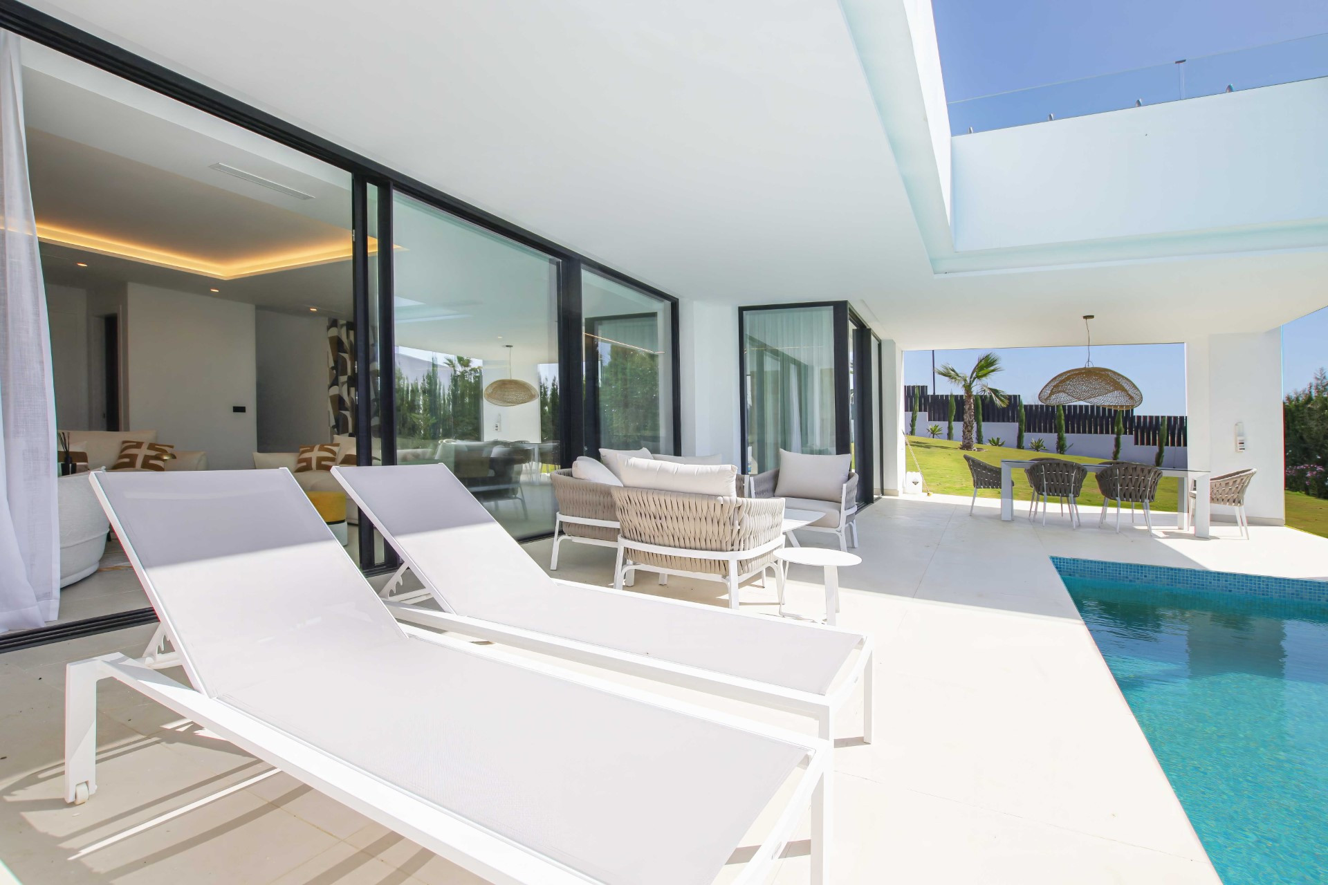 Impressive brand new 4 bedroom villa with infinity pool in Valle Romano, Estepona