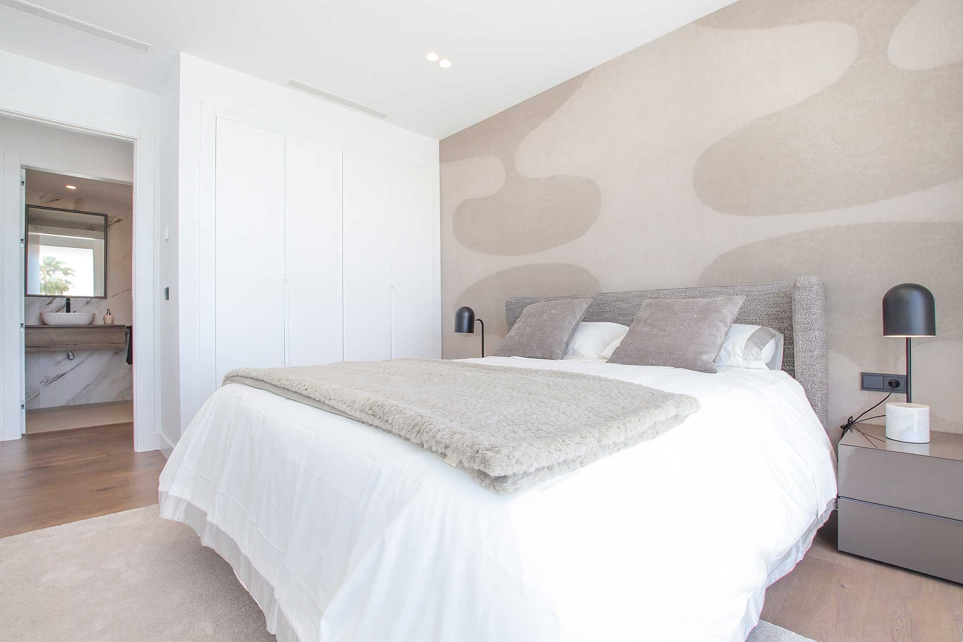 Impressive brand new 4 bedroom villa with infinity pool in Valle Romano, Estepona