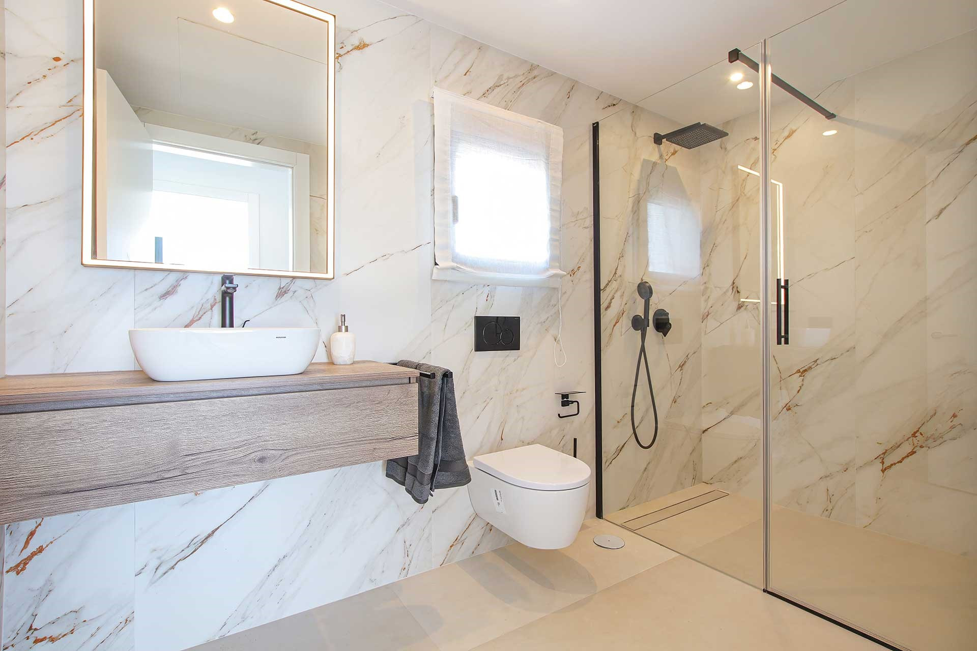 Impressive brand new 4 bedroom villa with infinity pool in Valle Romano, Estepona