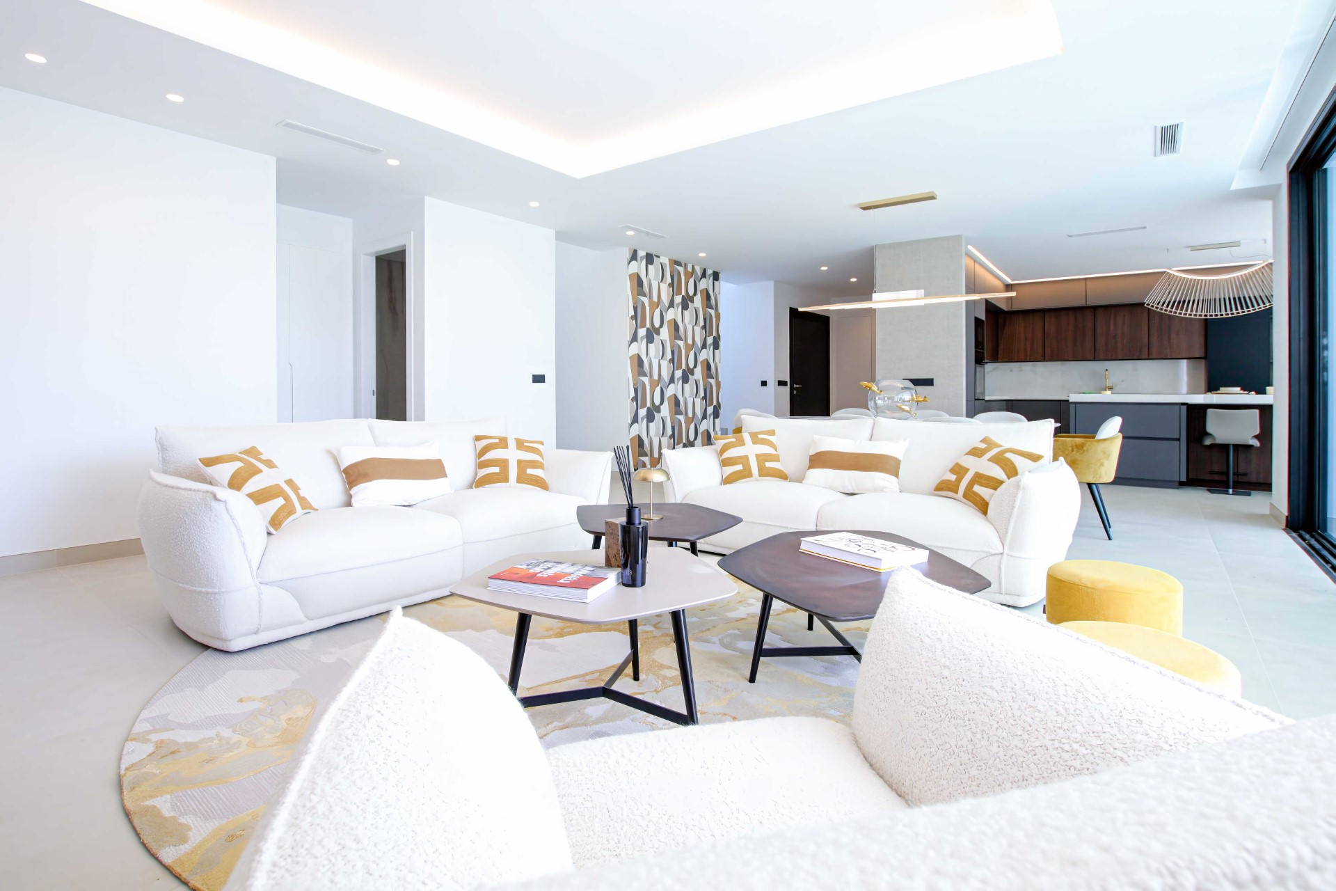 Impressive brand new 4 bedroom villa with infinity pool in Valle Romano, Estepona