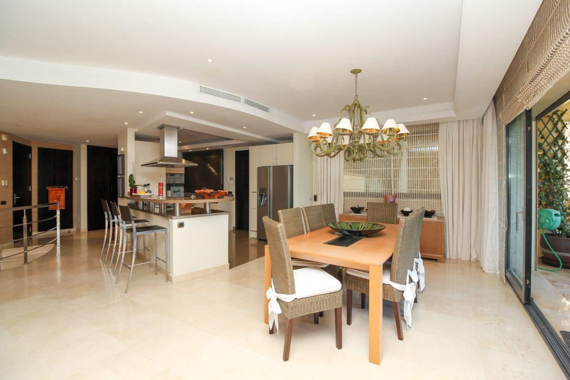 Exclusive ground floor duplex apartment in Laguna de Banus