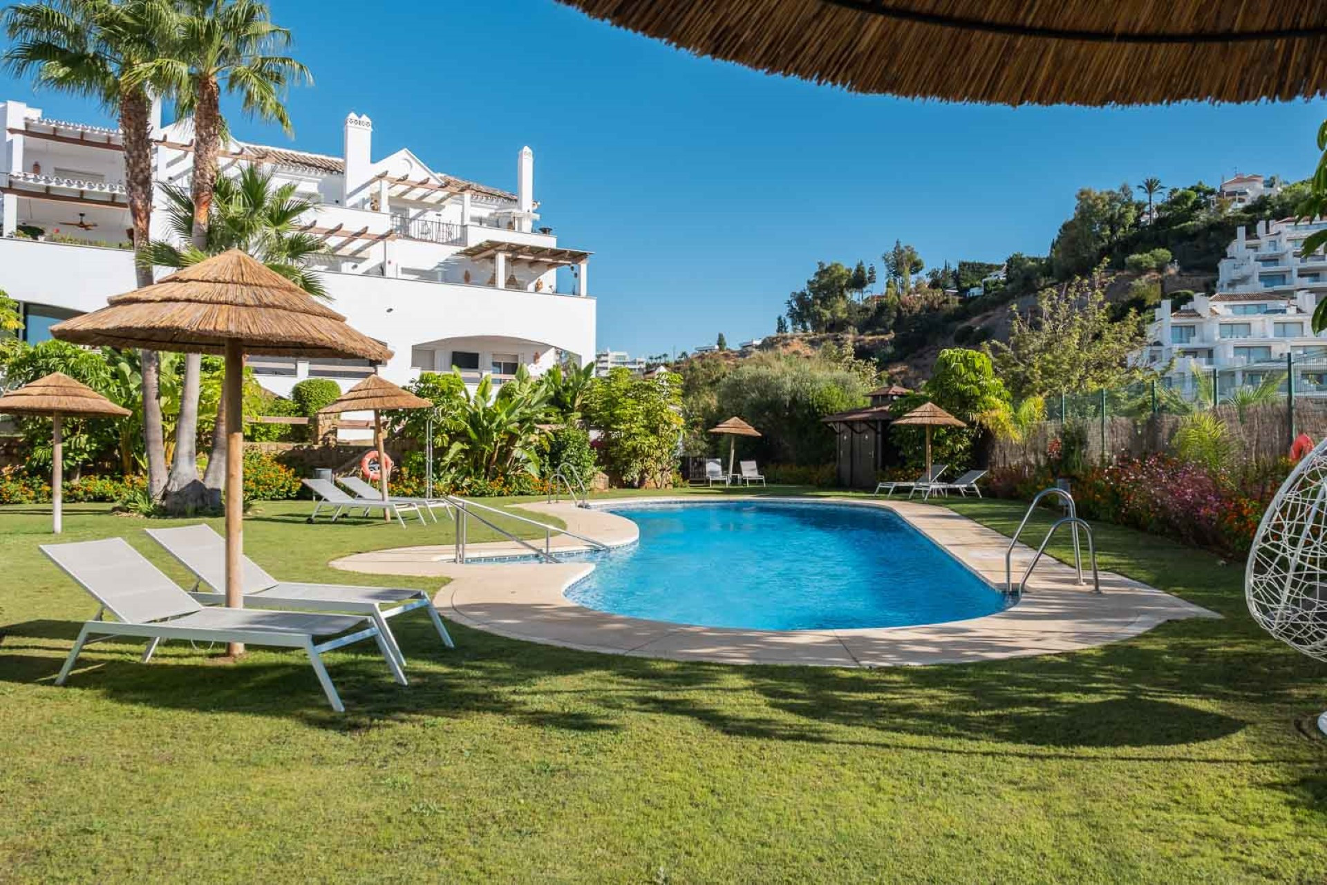 Fully refurbished groundfloor apartment in Aloha Royal, Nueva Andalucia