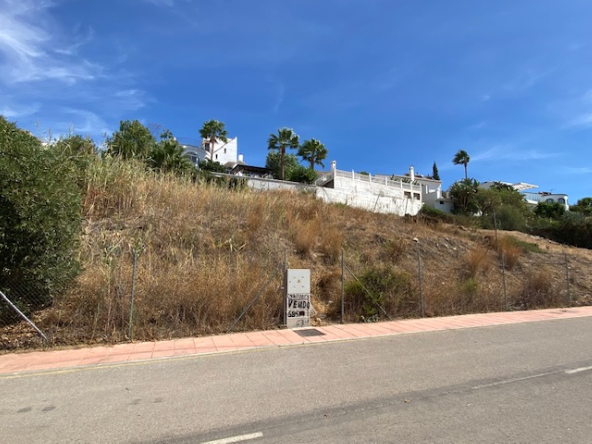 Ideal plot for family villa in Valle Romano, Estepona