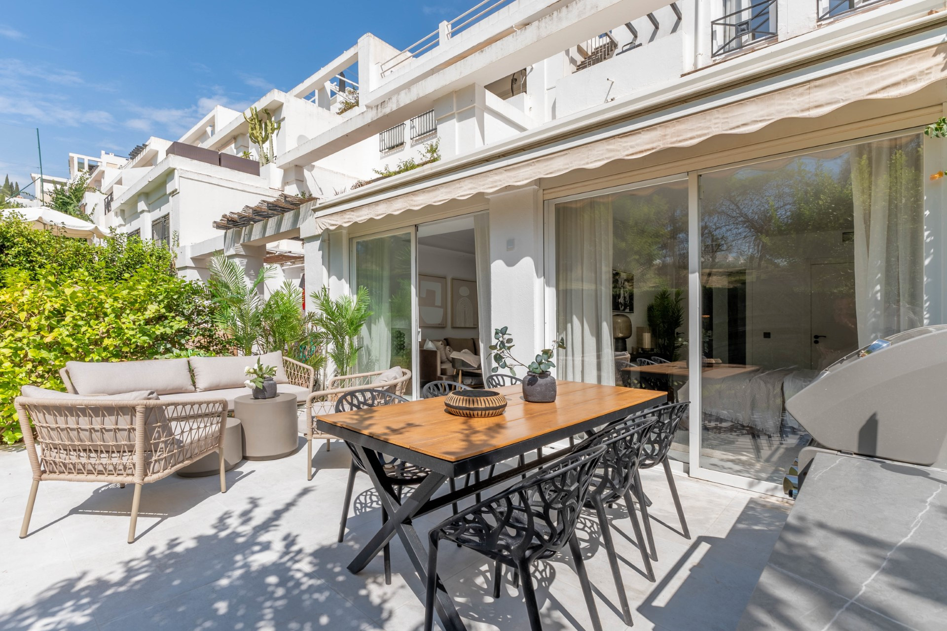 Exquisito apartamento en planta baja en Terrazas de la Quinta, Benahavis