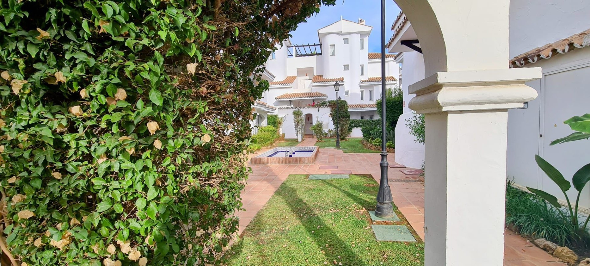 Refurbished groundfloor apartment in Los Naranjos de Marbella, Nueva Andalucia