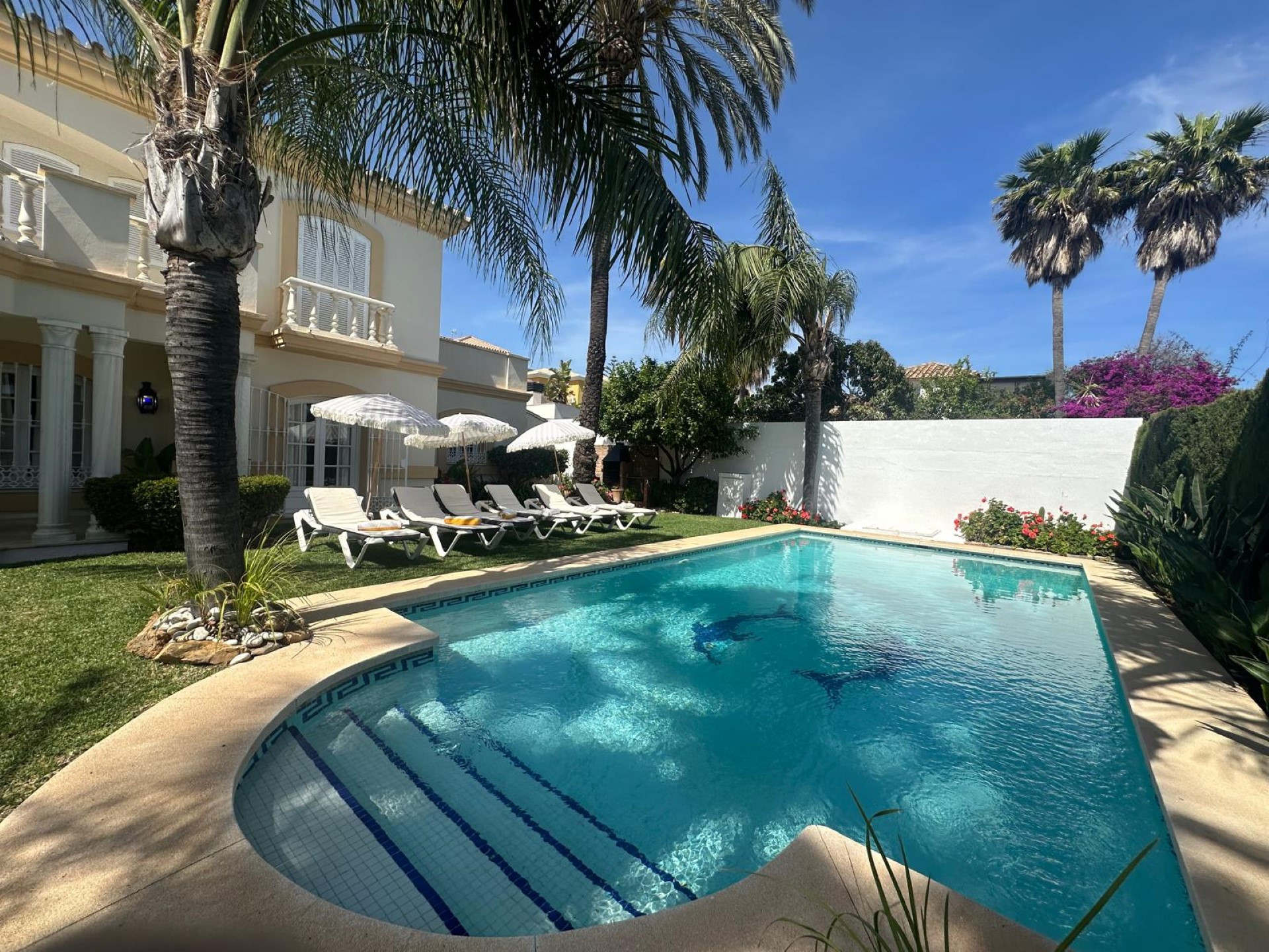 Elegant 5 bedroom Villa in Valdeolletas, Marbella town