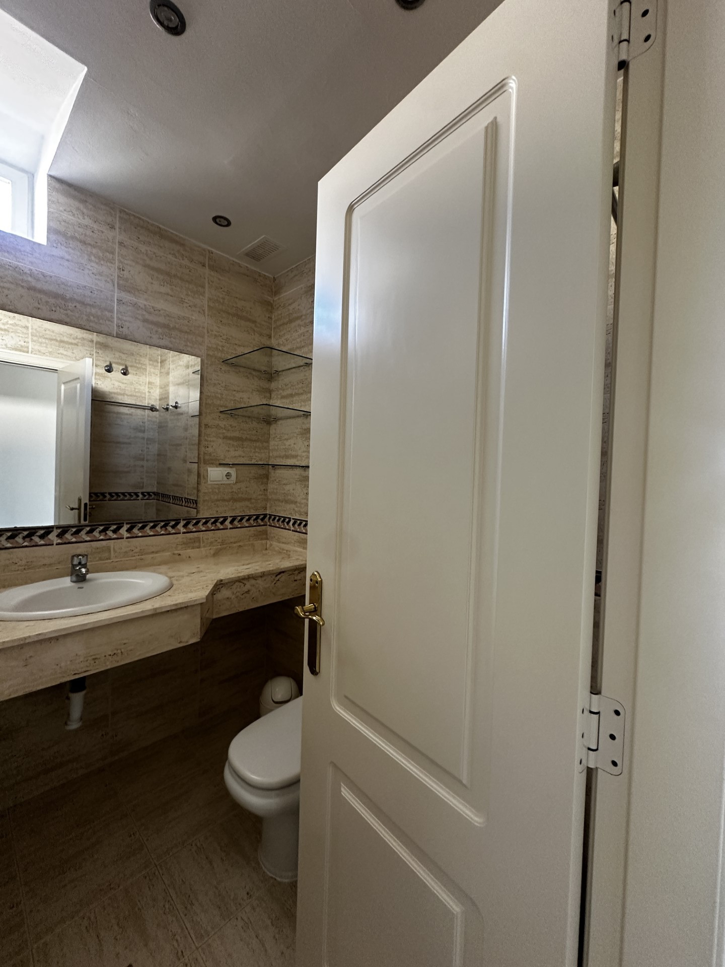 Apartamento reformado de 2 dormitorios orientado al sureste en Señorio de Gonzaga, Nueva Andalucía