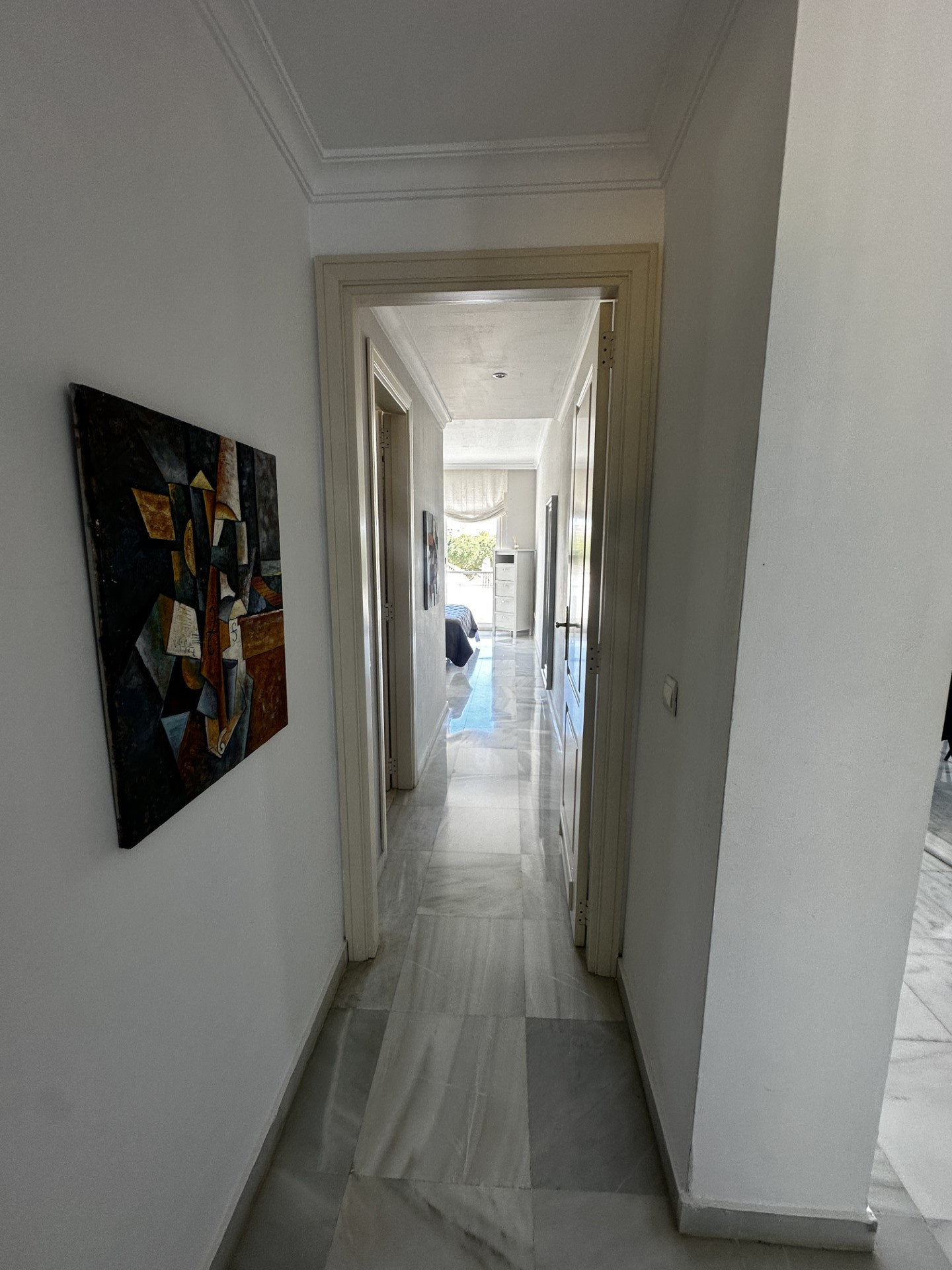 Apartamento reformado de 2 dormitorios orientado al sureste en Señorio de Gonzaga, Nueva Andalucía