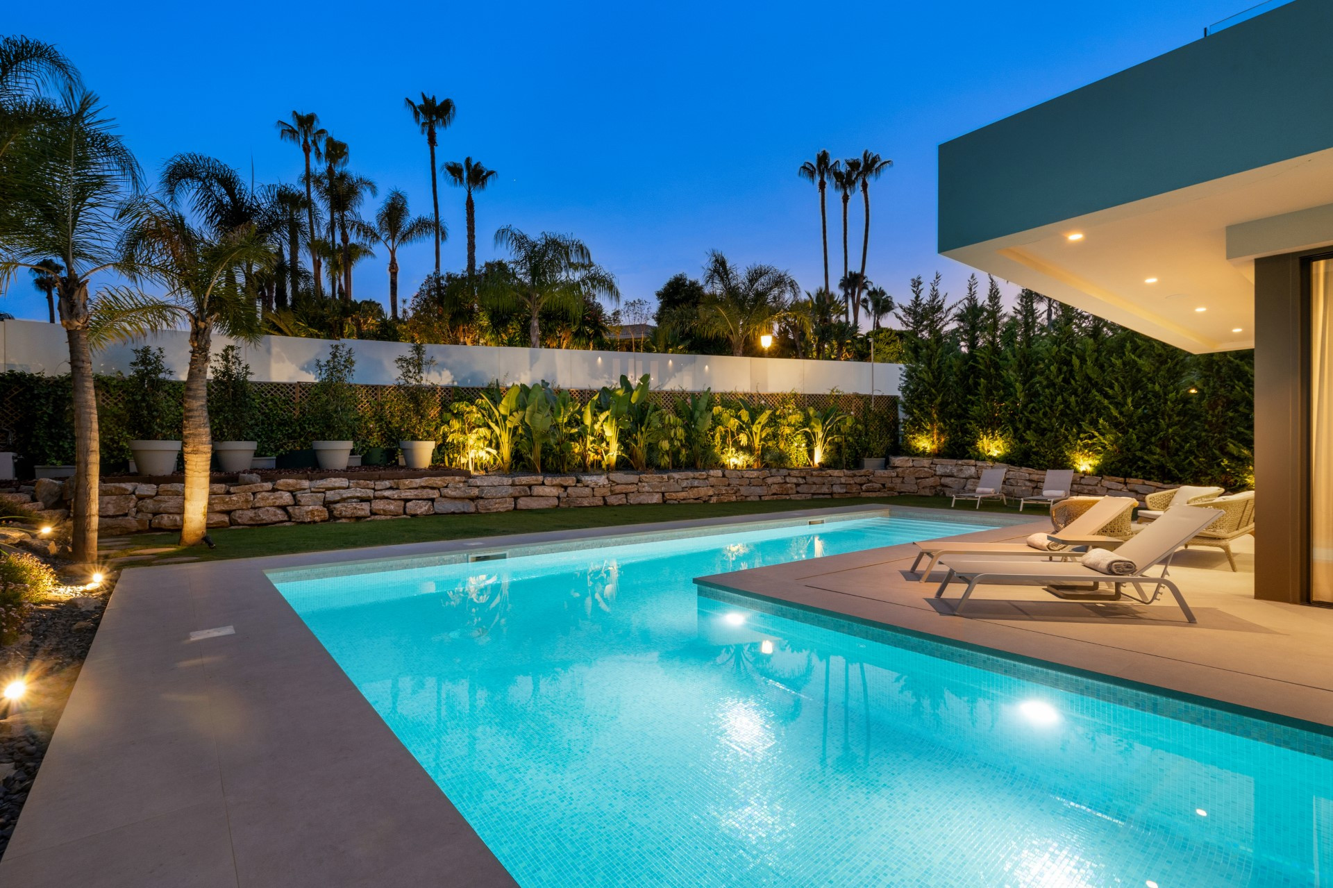 Luxurious 4 bedroom villa in La Cerquilla, Nueva Andalucia, Marbella