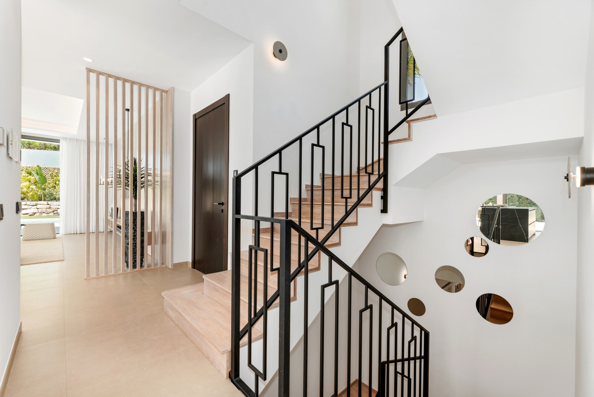 Luxurious 4 bedroom villa in La Cerquilla, Nueva Andalucia, Marbella