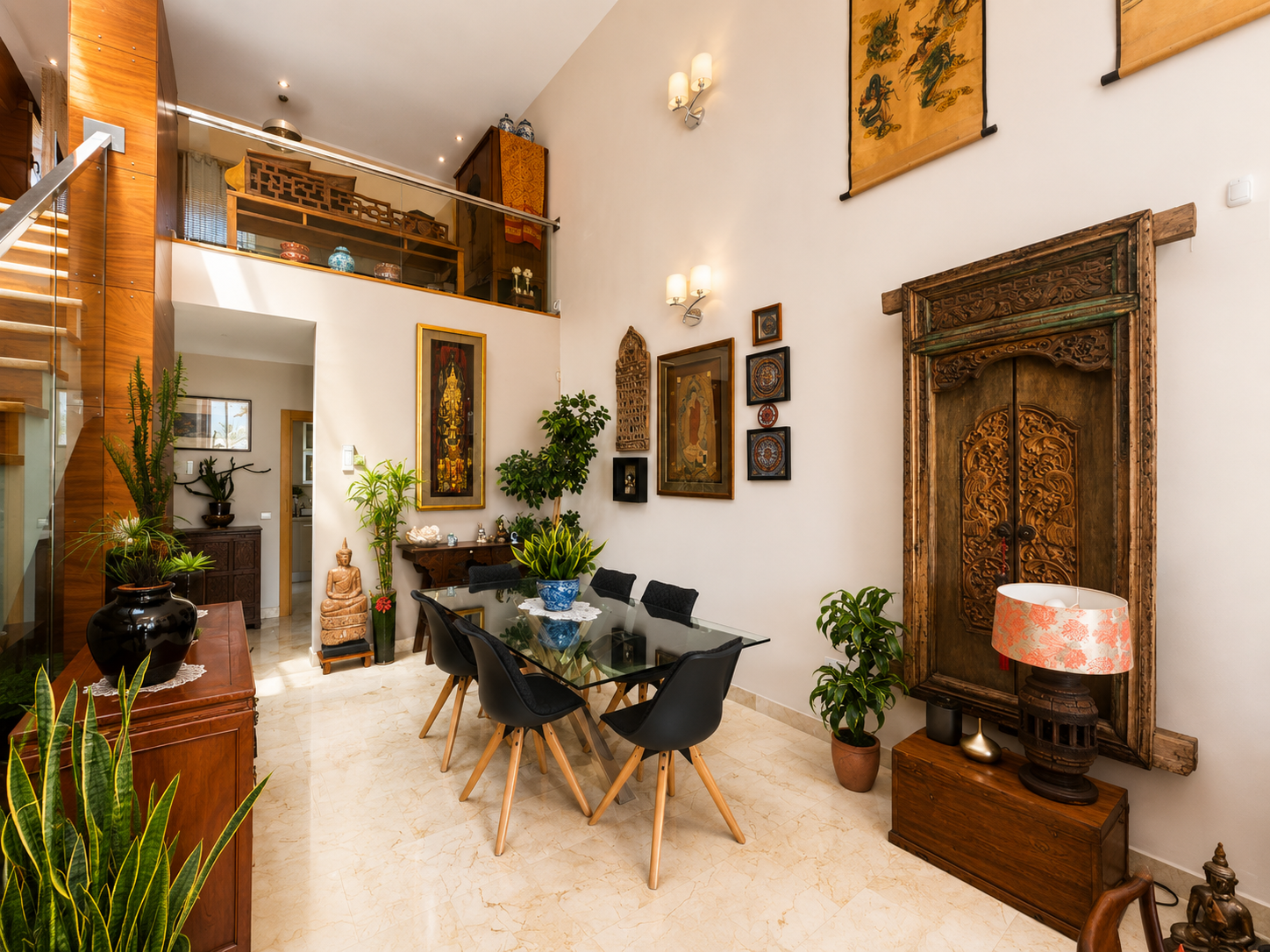 Elegante casa adosada con vistas panorámicas excepcionales en Benahavís, Málaga