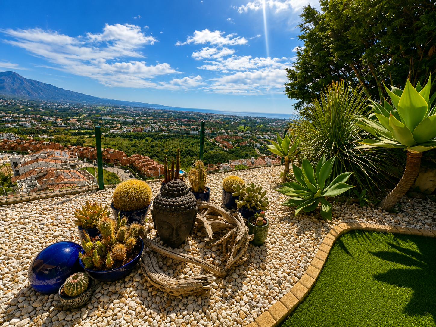 Elegante casa adosada con vistas panorámicas excepcionales en Benahavís, Málaga