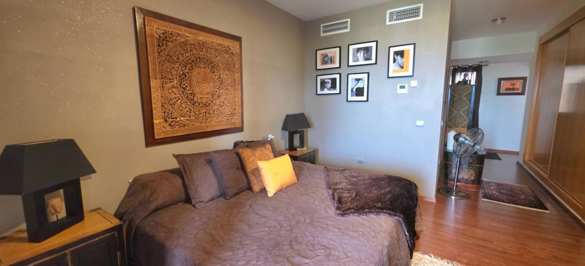 Elegant townhouse with exceptional panoramic views in Benahavis, Malaga