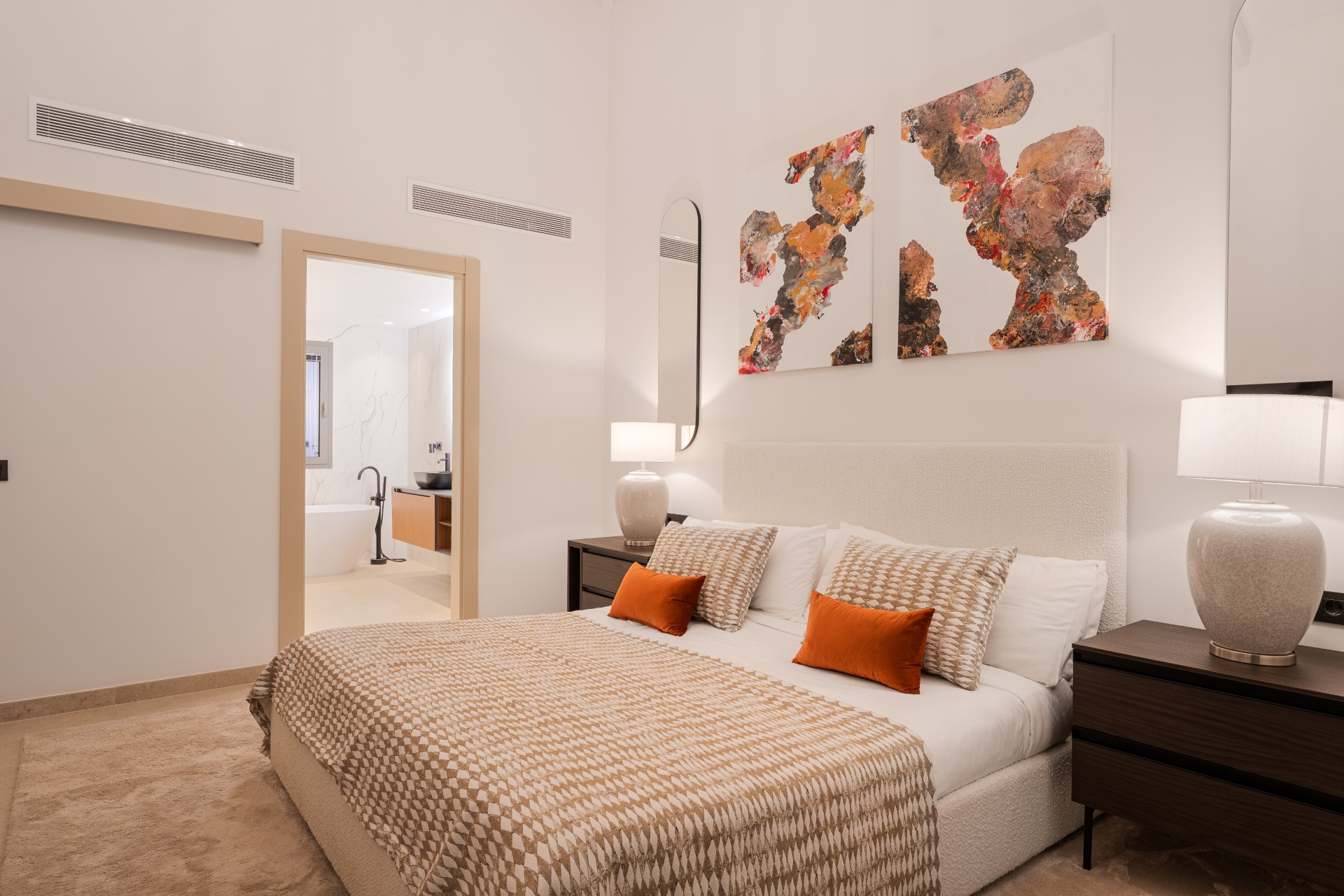 Unique 5 bedroom fully renovated villa in La Cerquilla, Nueva Andalucia