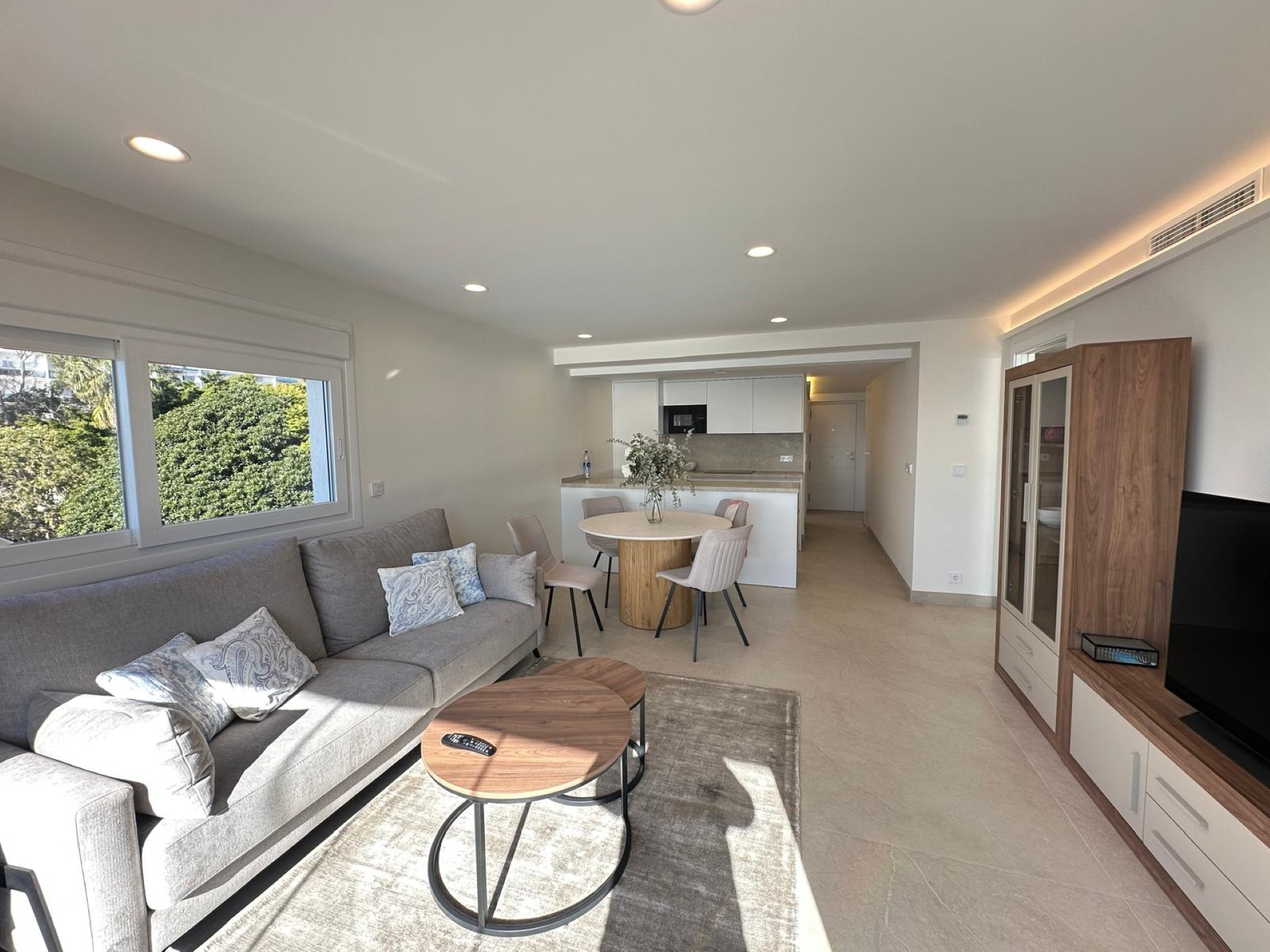 Espectacular apartamento en primera línea de playa con vistas panorámicas al mar en Marbella Centro