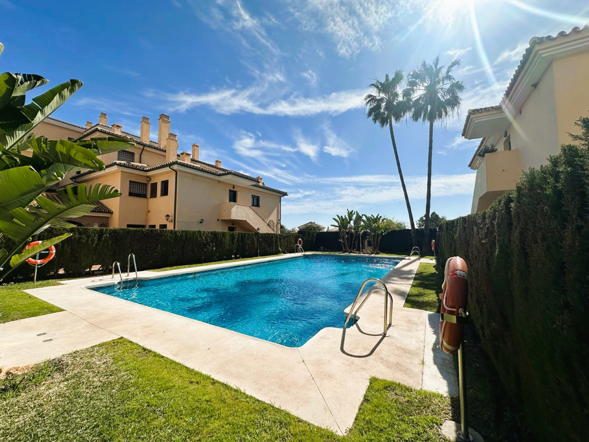 Elegant ground floor apartment, beachside in San Pedro