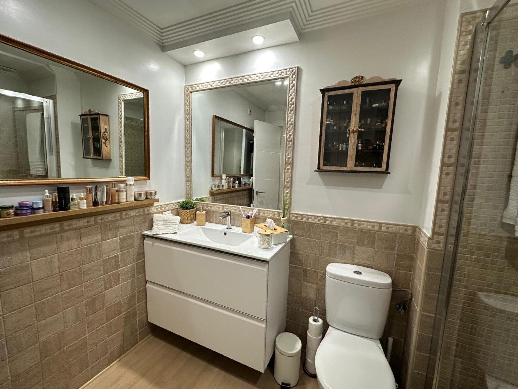 Elegant ground floor apartment, beachside in San Pedro