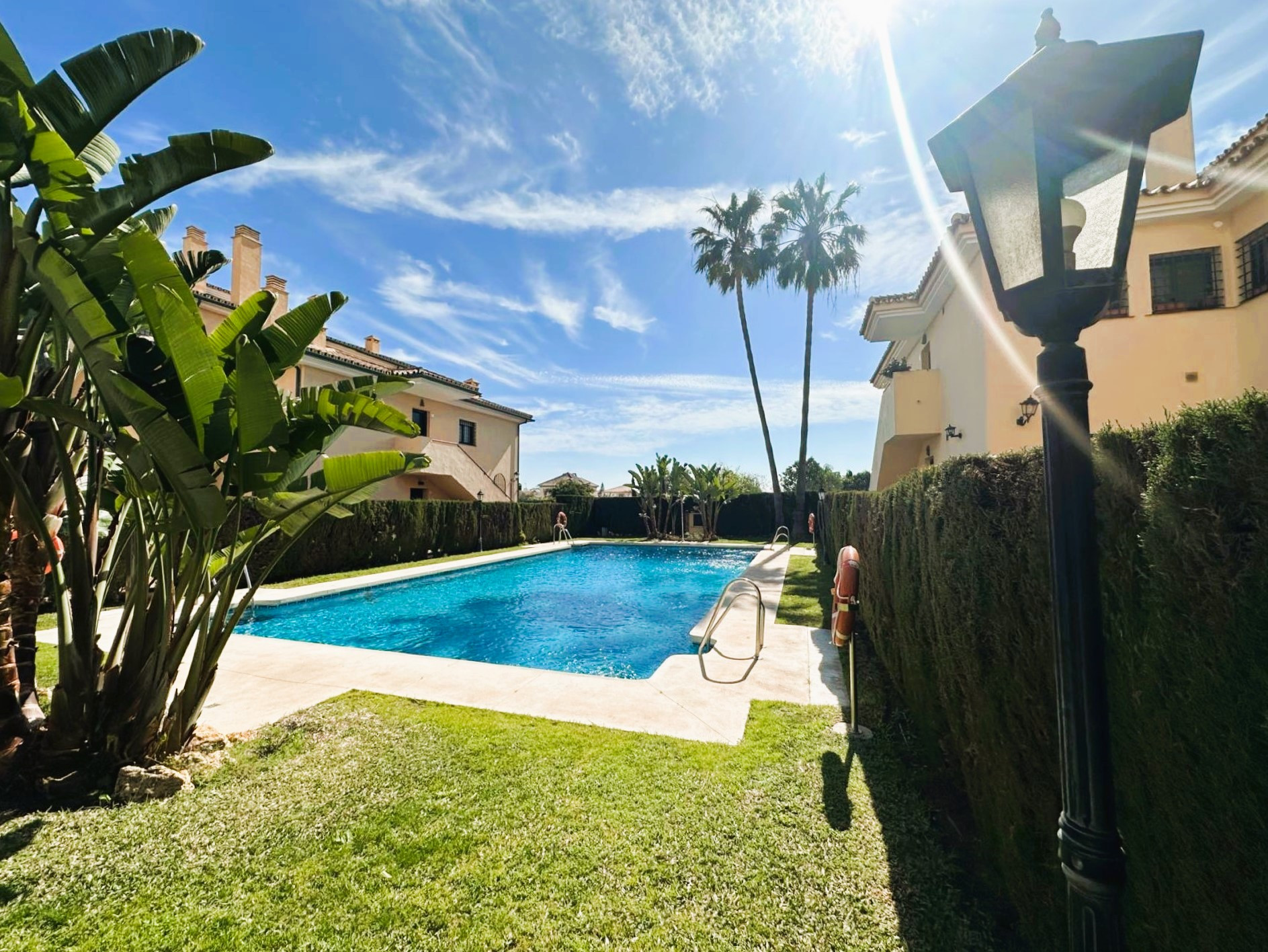 Elegant ground floor apartment, beachside in San Pedro