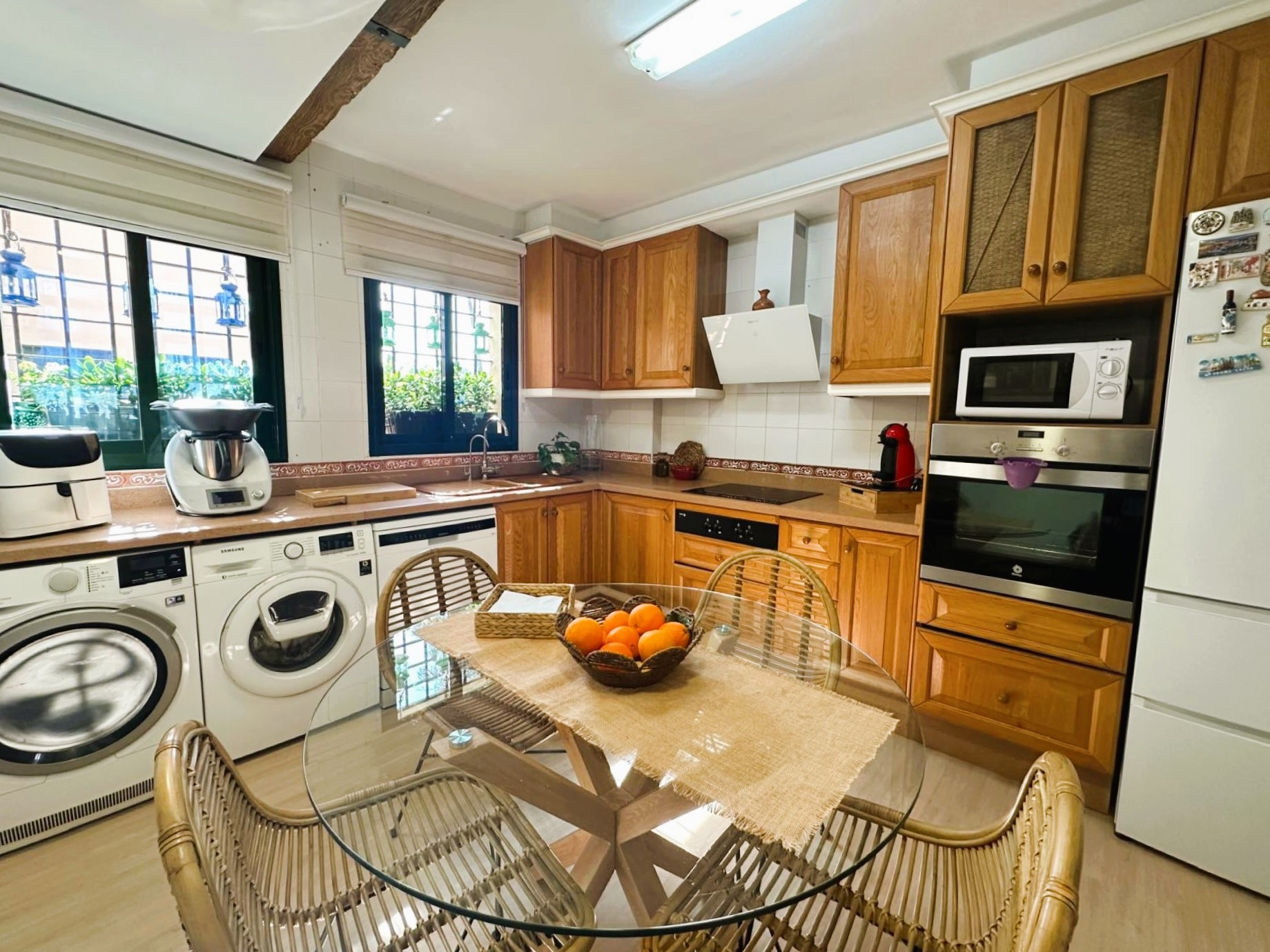 Elegant ground floor apartment, beachside in San Pedro