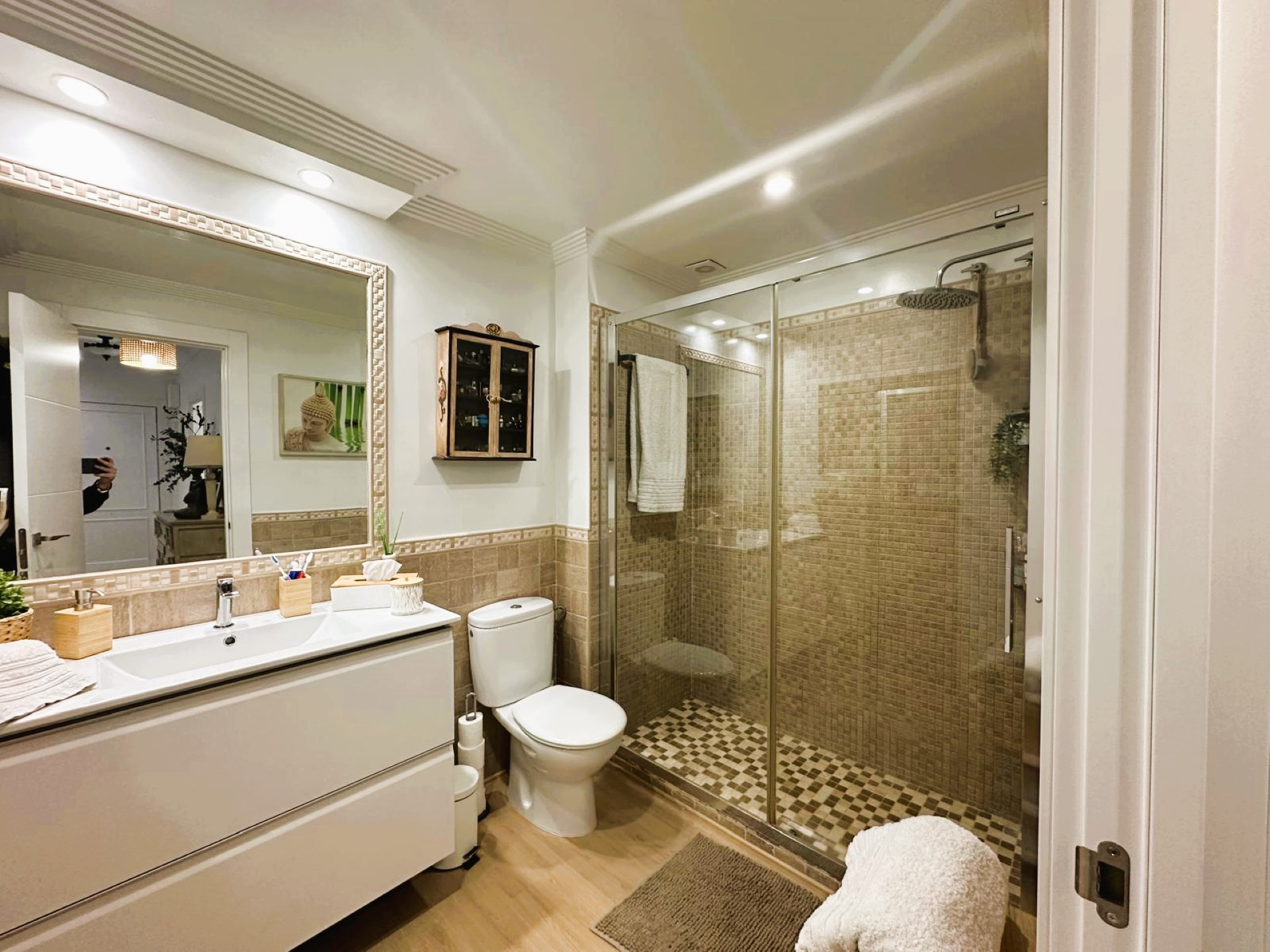 Elegant ground floor apartment, beachside in San Pedro