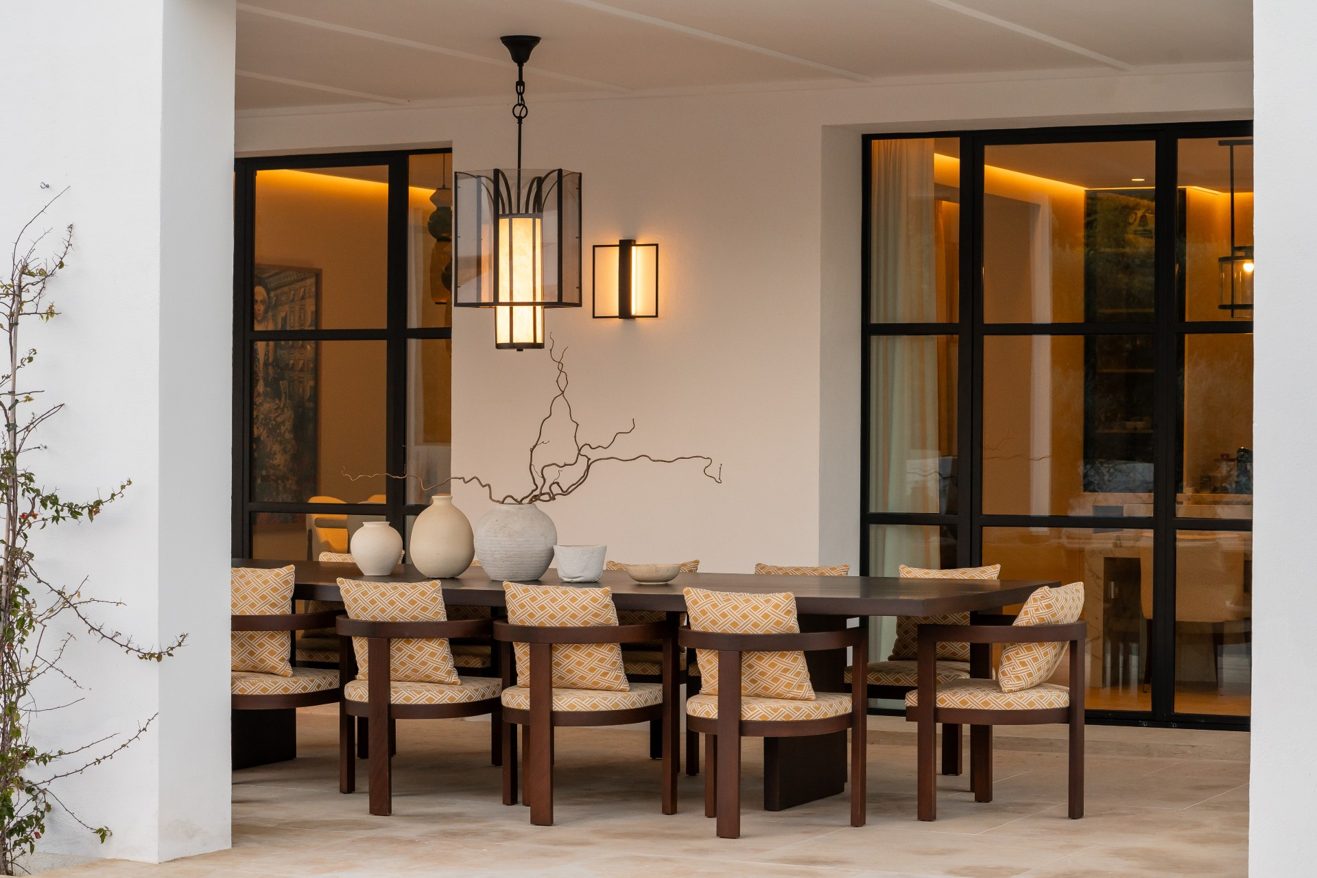 Villa moderna de estilo andaluz con 6 dormitorios en Cascada de Camoján, Milla de Oro de Marbella