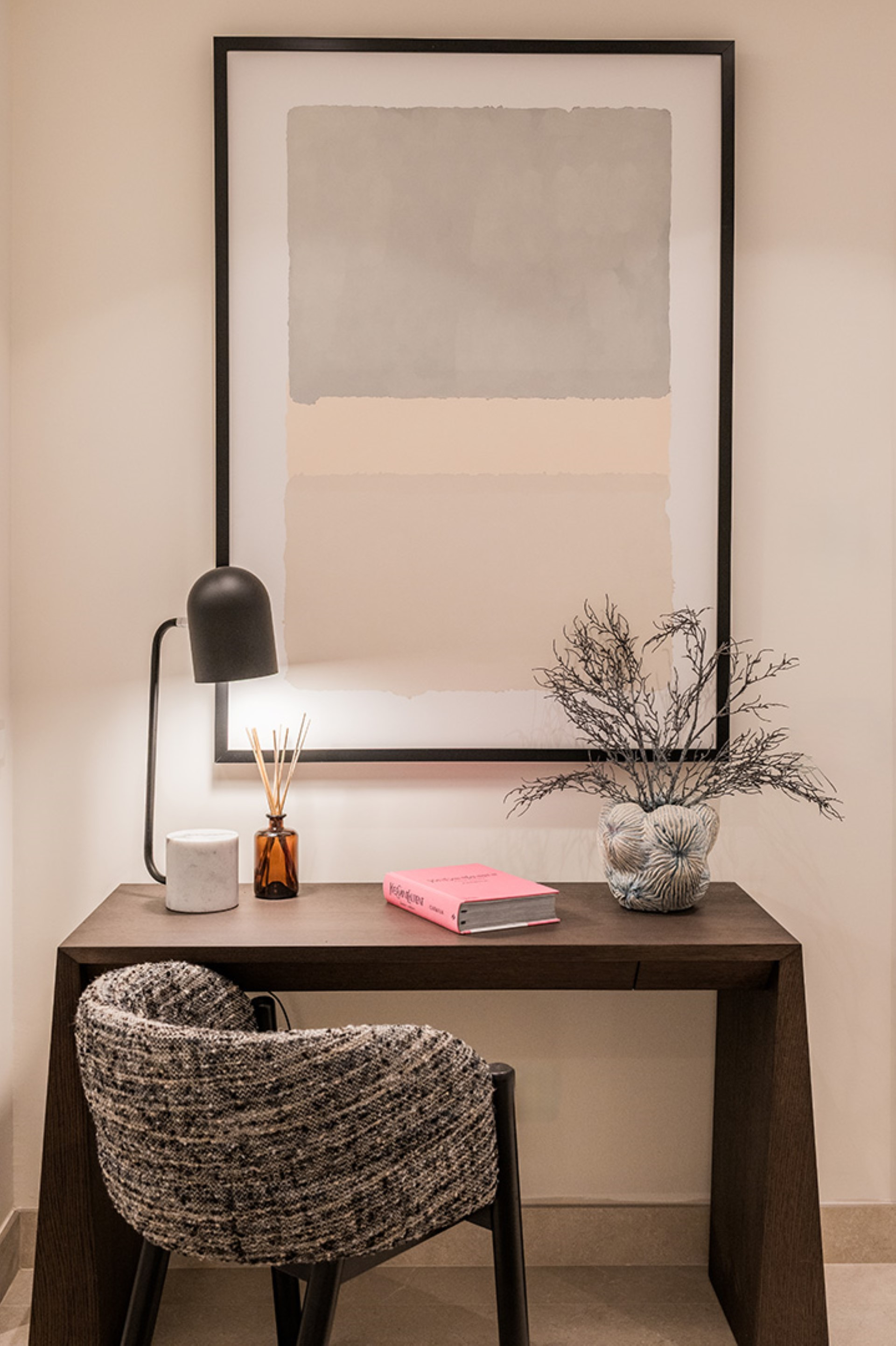 Exclusivo apartamento en planta baja en primera línea de playa en Bahía del Velerín, Estepona