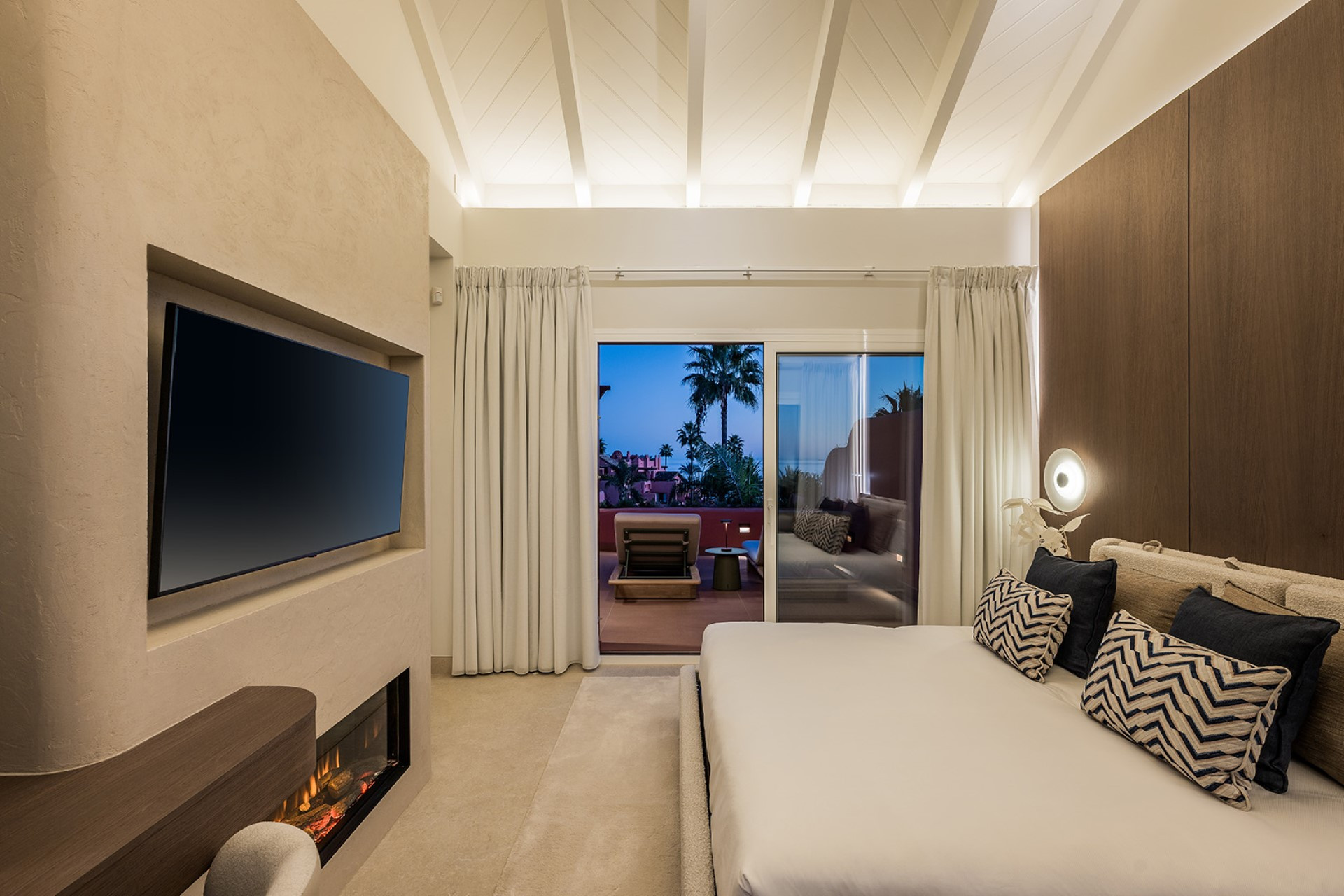 Luxury Duplex Penthouse on the Frontline Beach in Cabo Bermejo, East Estepona