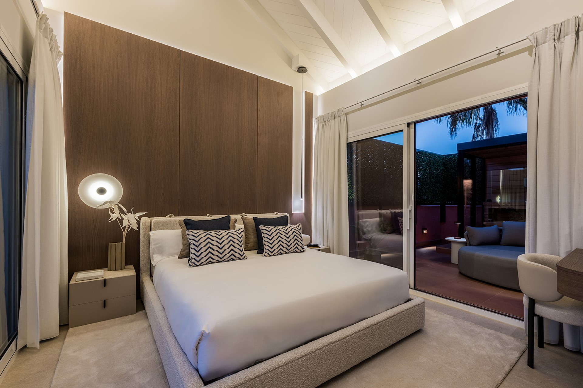 Luxury Duplex Penthouse on the Frontline Beach in Cabo Bermejo, East Estepona