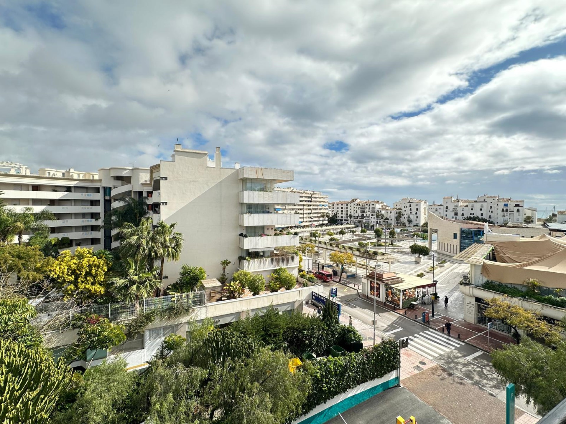 Estudio totalmente reformado en el Hotel Occidental, Puerto Banús